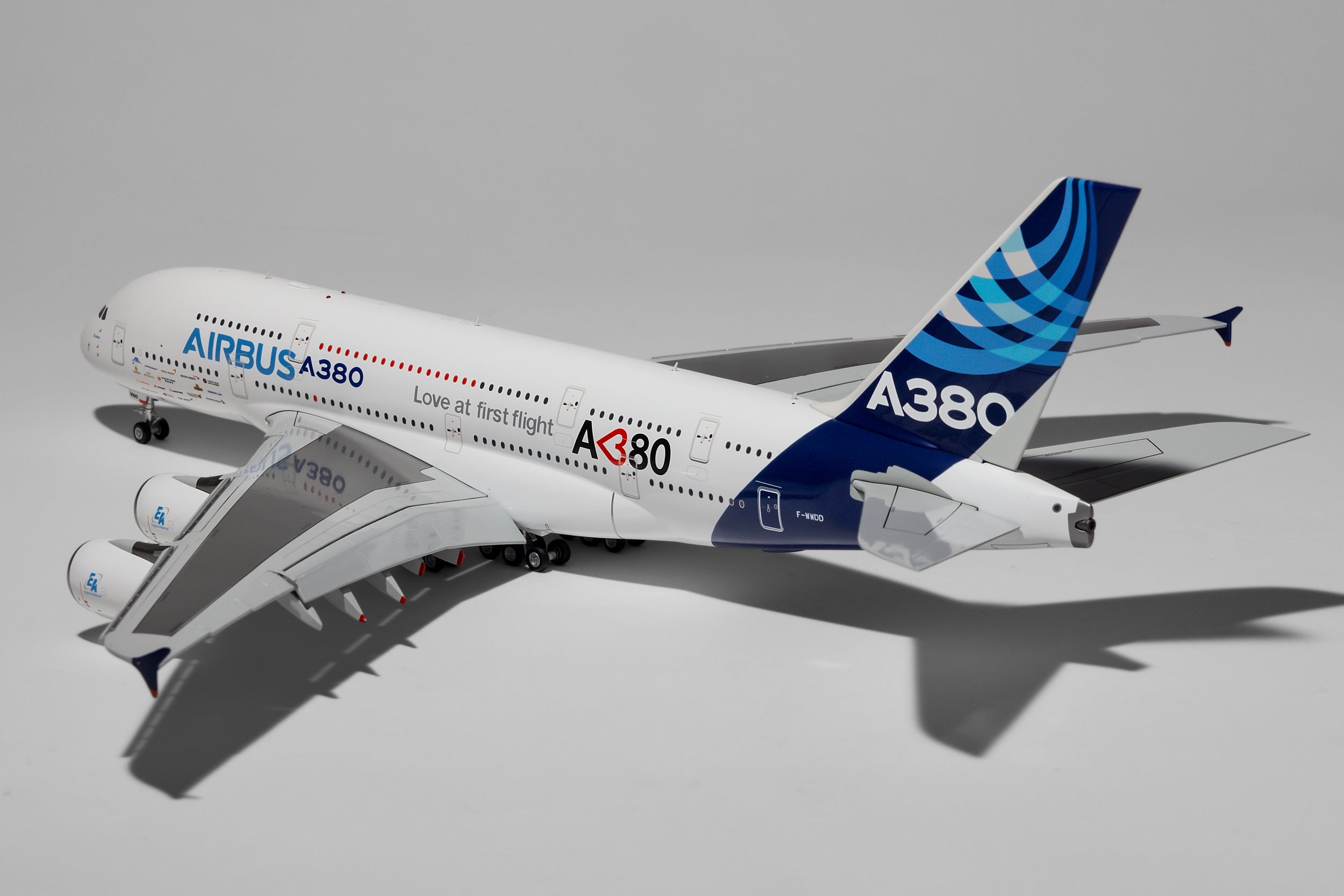 SQ Wings 1:200 House Colors Airbus A380-800 F-WWDD rollout scheme L2009FD