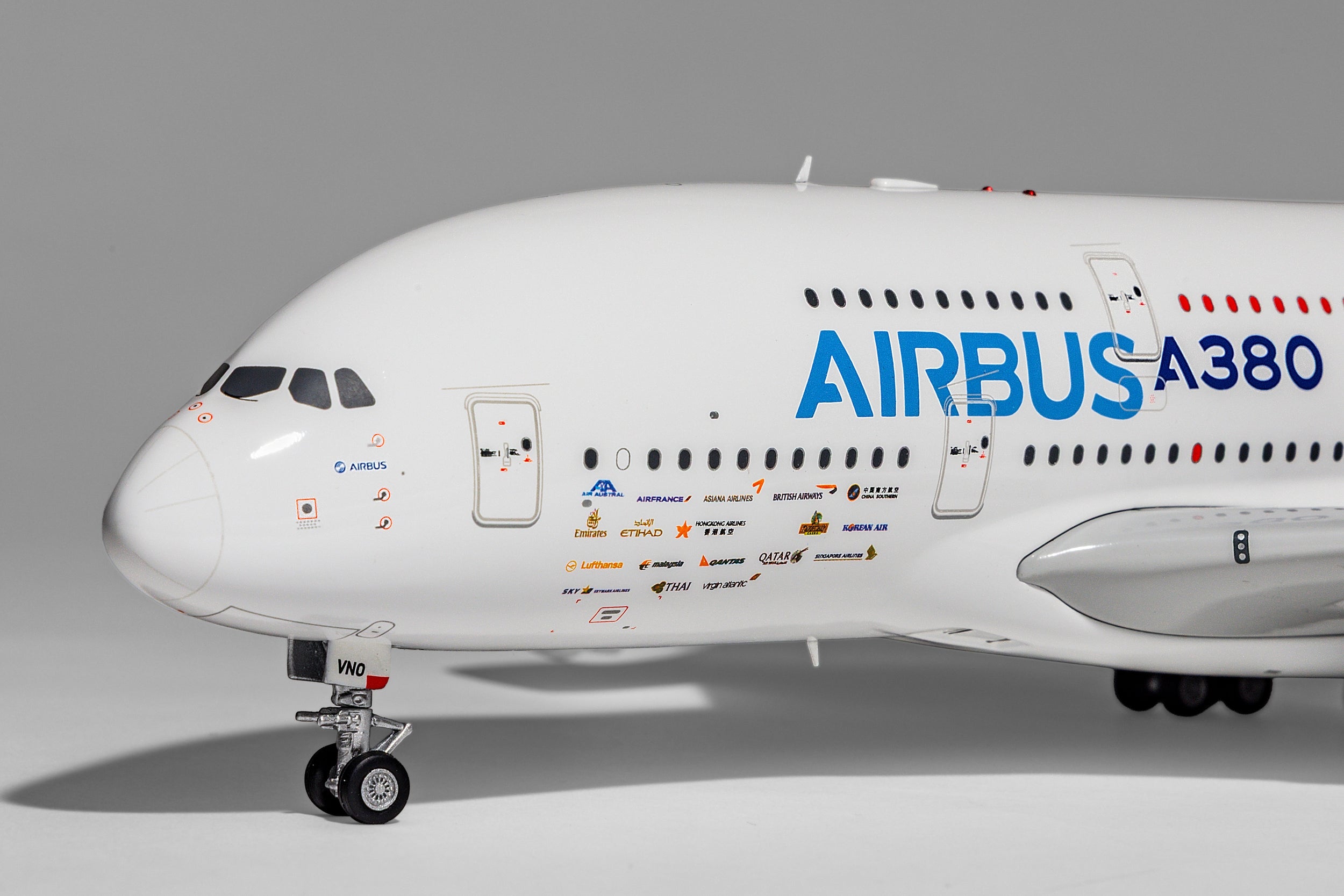 SQ Wings 1:200 House Colors Airbus A380-800 F-WWDD rollout scheme L2009FD