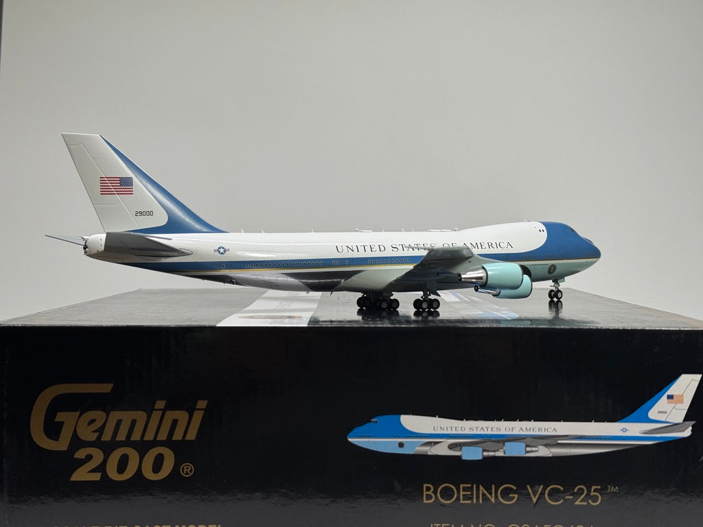 Gemini Jets 1:200 USAF Air Force One VC-25 Boeing 747 SAM29000 G2AFO624 w/stand
