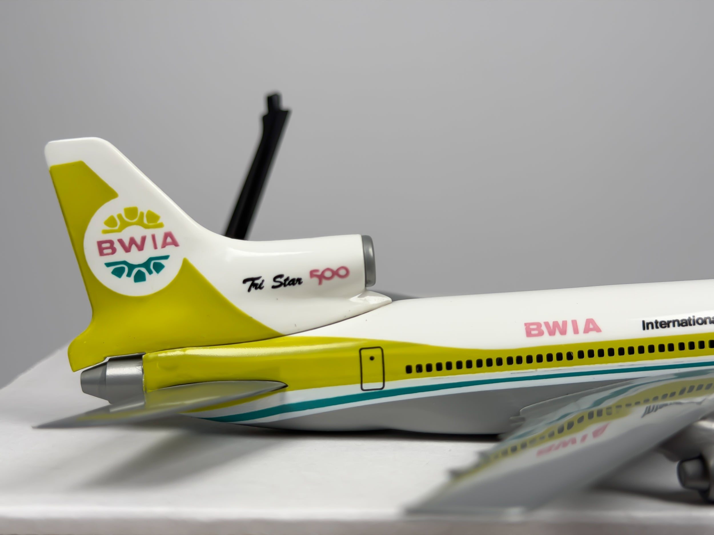 1:250 BWIA Lockheed L-1011 - First Scheme | Flight Miniatures