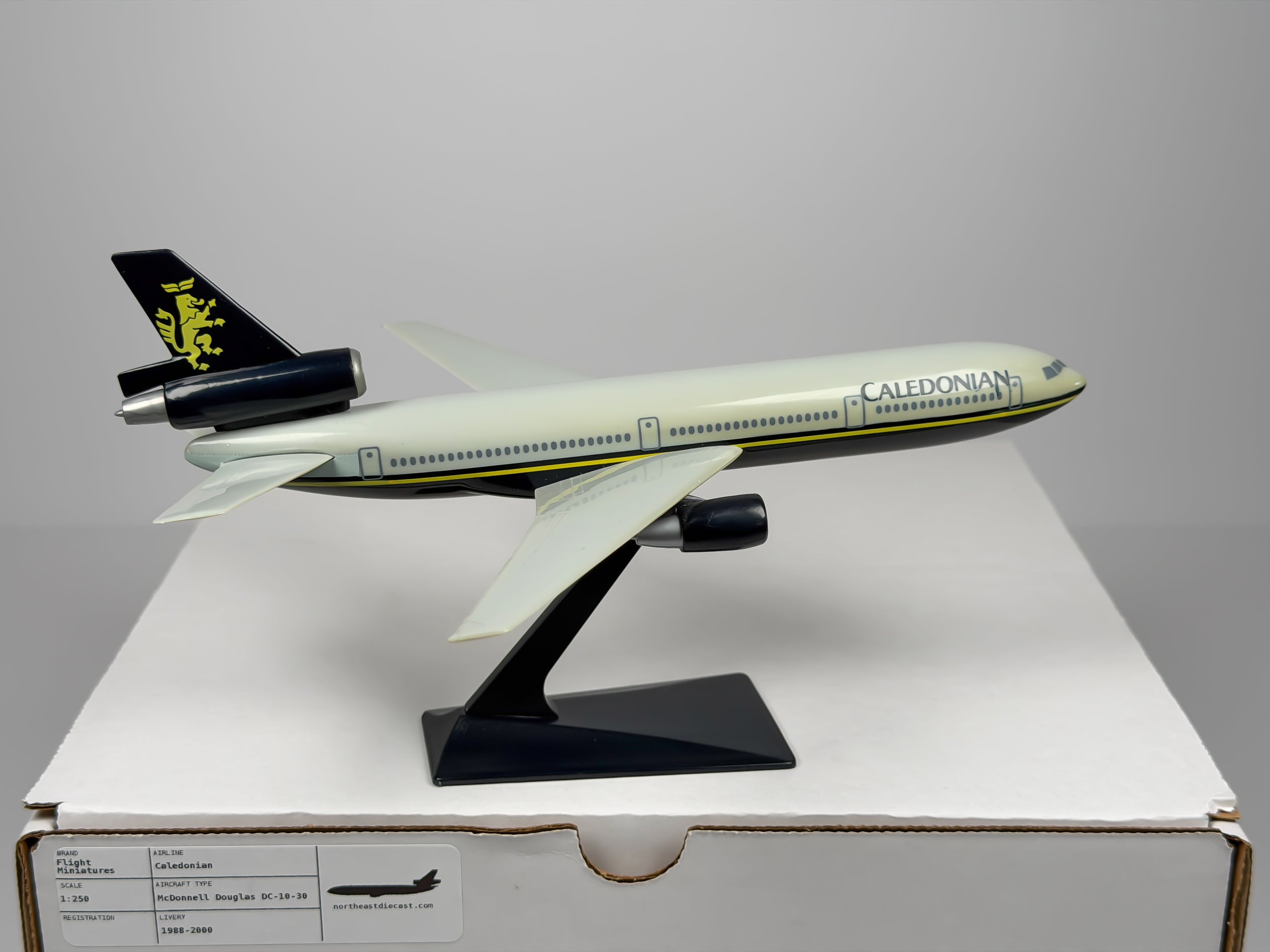 1:250 Caledonian Airways McDonnell Douglas DC-10-30 - 1988-2000 | Flight Miniatures
