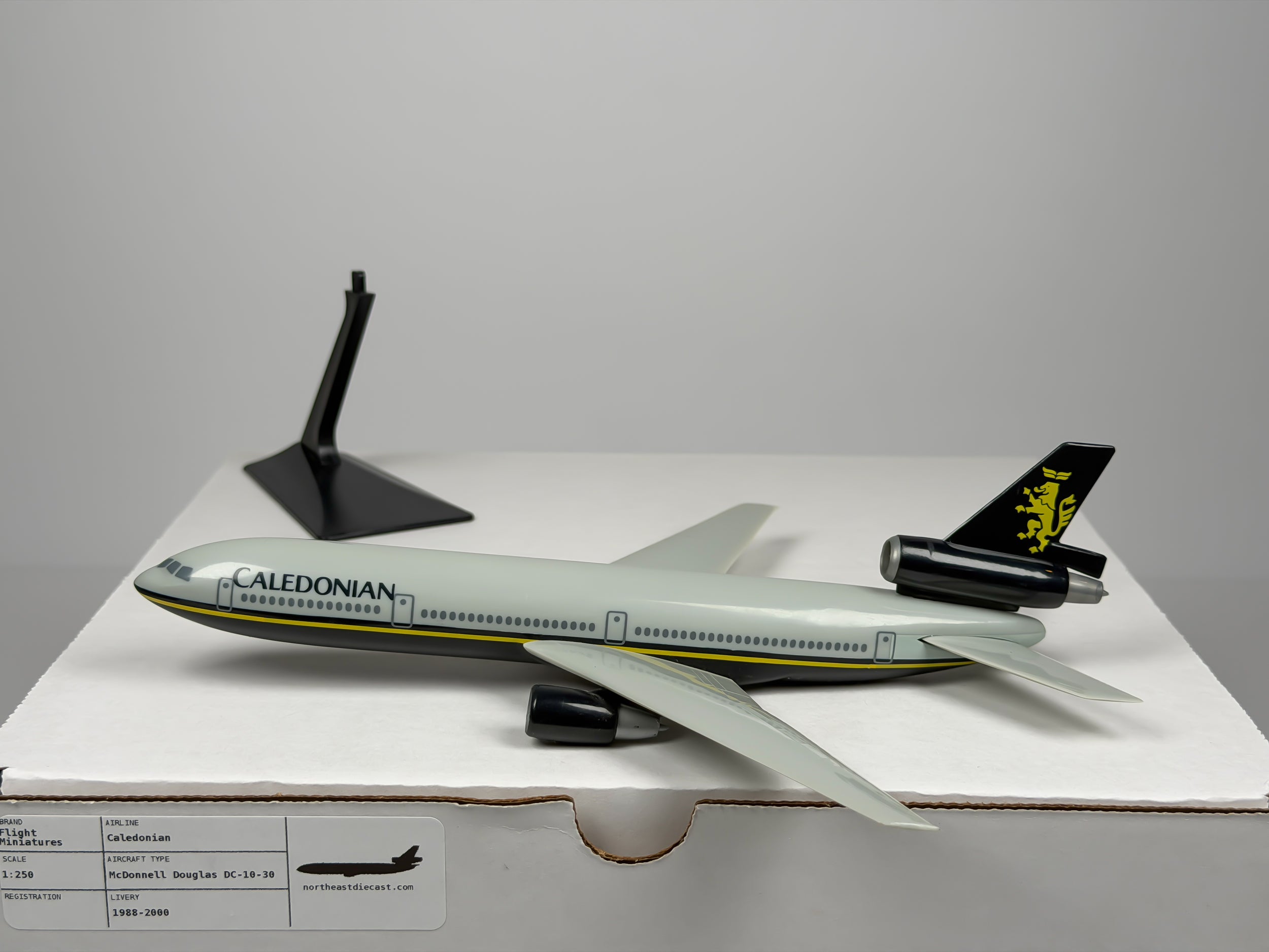 1:250 Caledonian Airways McDonnell Douglas DC-10-30 - 1988-2000 | Flight Miniatures