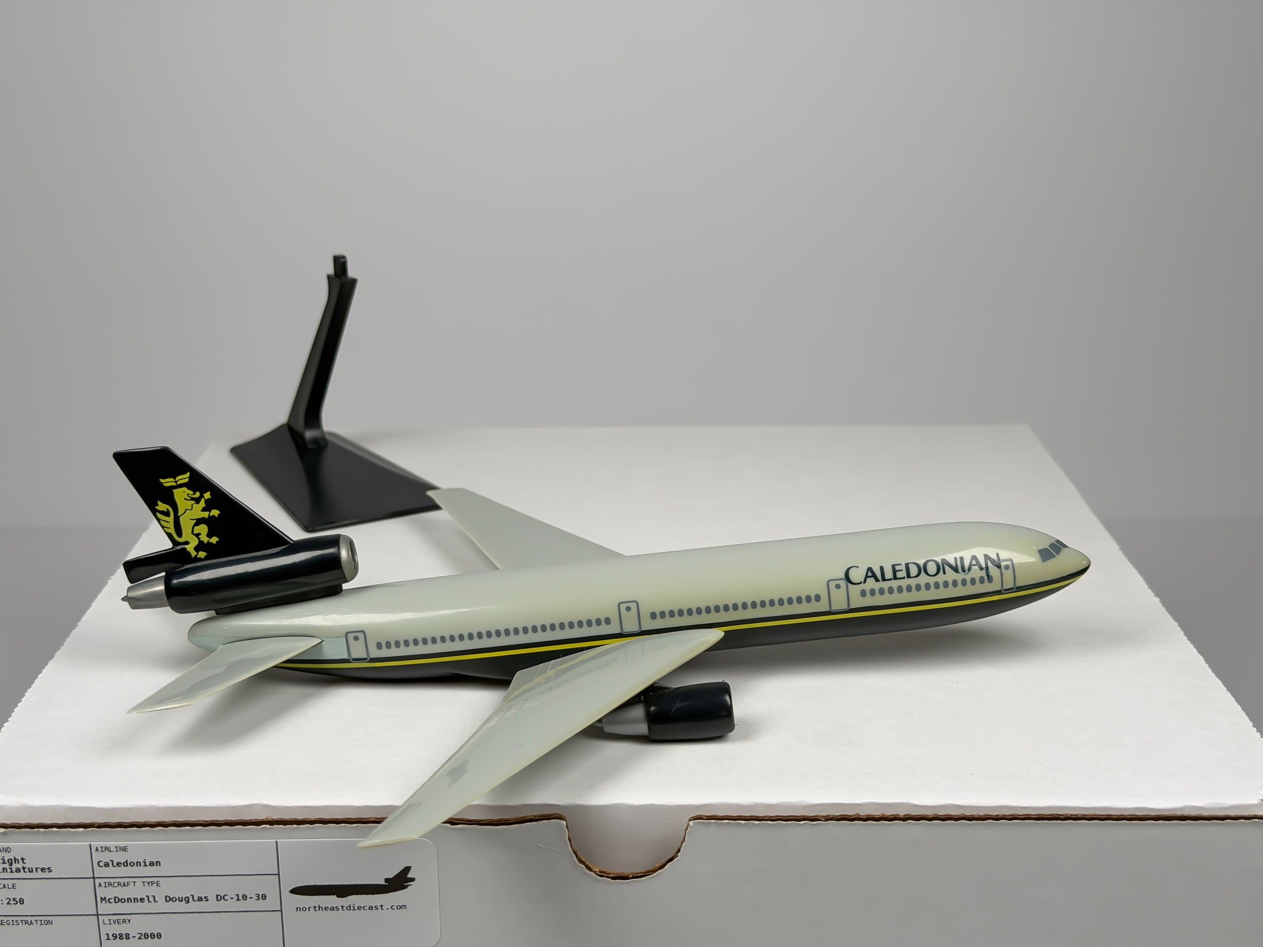 1:250 Caledonian Airways McDonnell Douglas DC-10-30 - 1988-2000 | Flight Miniatures