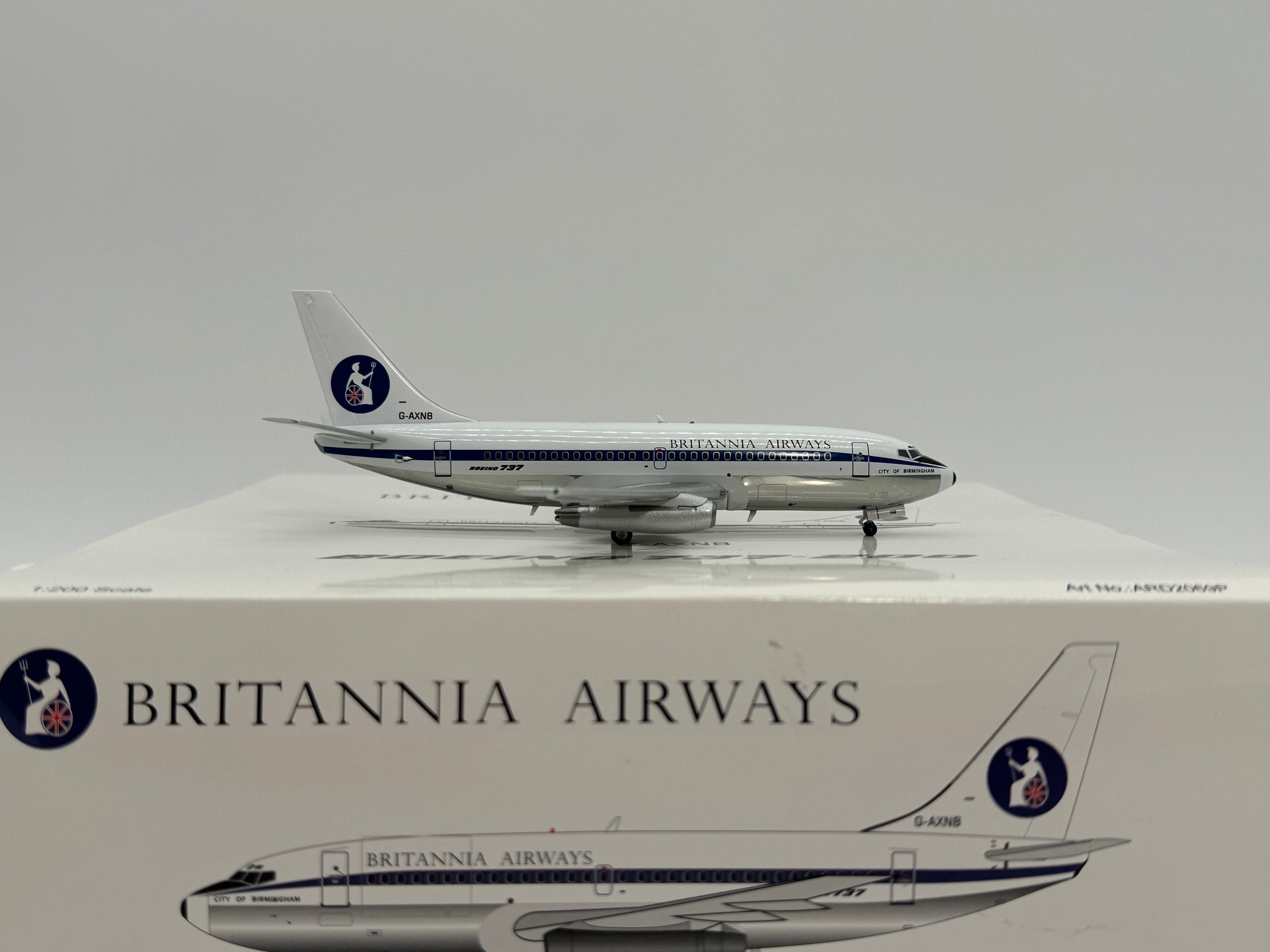 Inflight200 1:200 Britannia Airways Boeing 737-200 G-AXNB Old Colors ARD2069