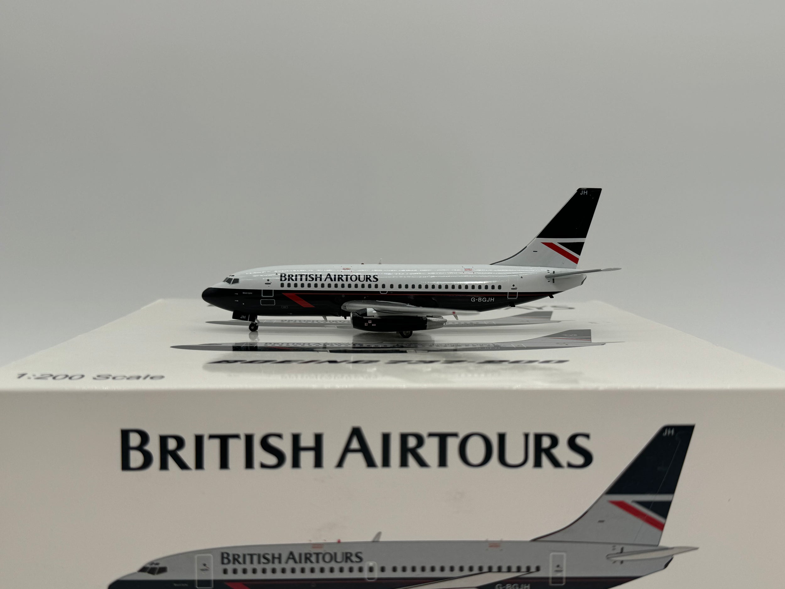 Inflight200 1:200 British Airways Boeing 737-200 G-BGJH Landor Colors G-BGJH B-732-BA-07