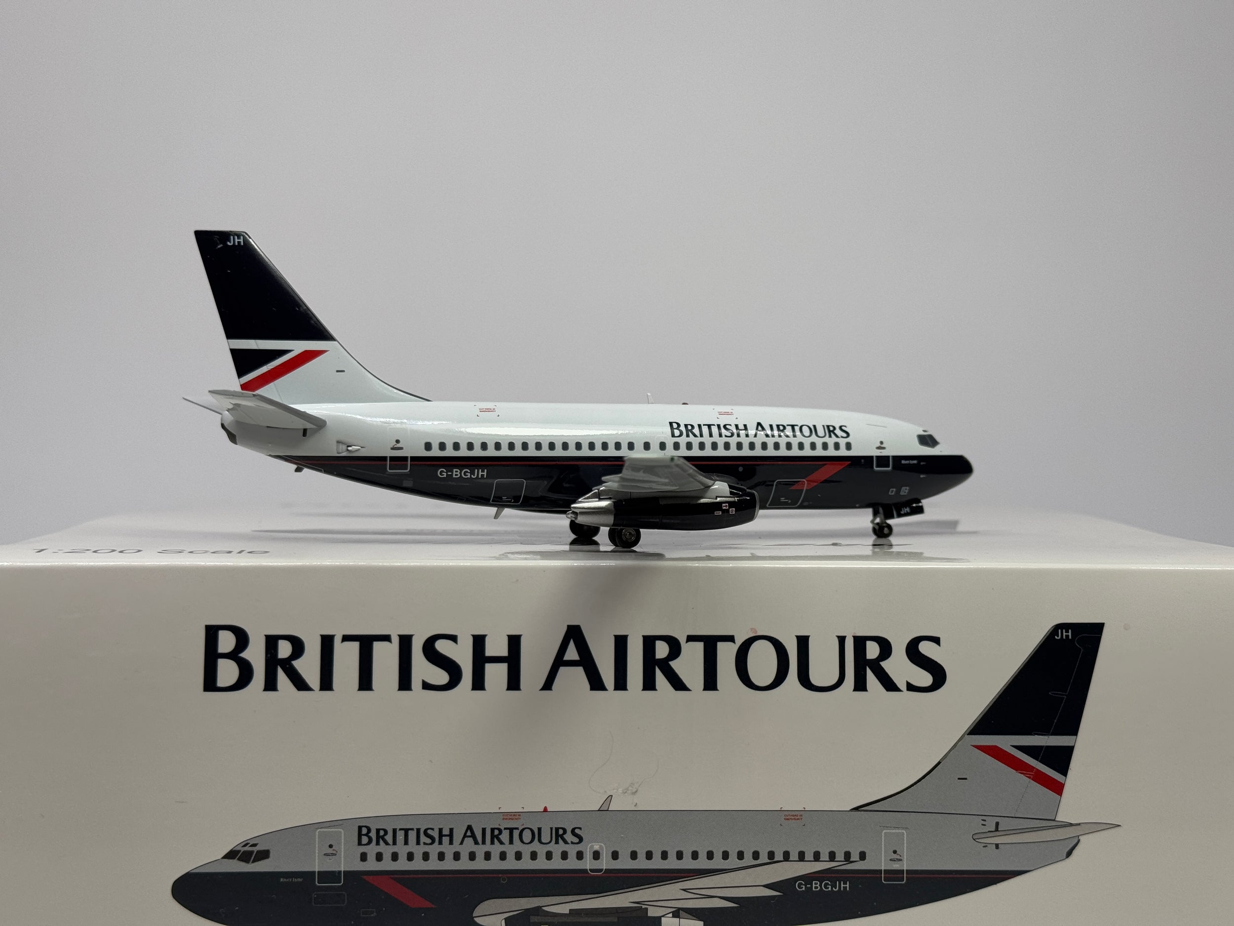 British Airtours Boeing 737-200 1:200 Inflight200 G-BGJH (B-732-BA-07)