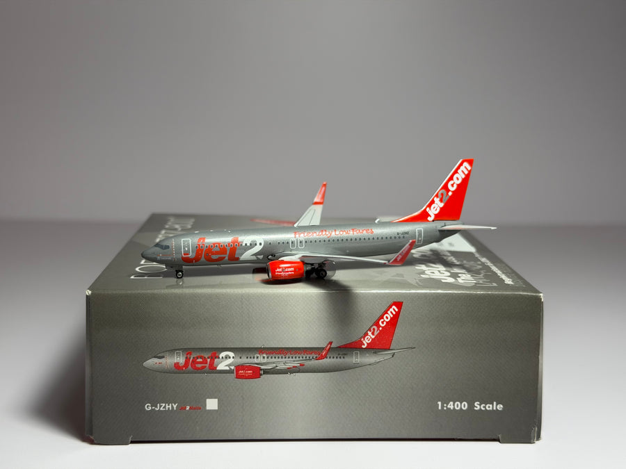 Phoenix Model 1:400 JET2 Boeing 737-800 G-JZHZ current colors PH404162
