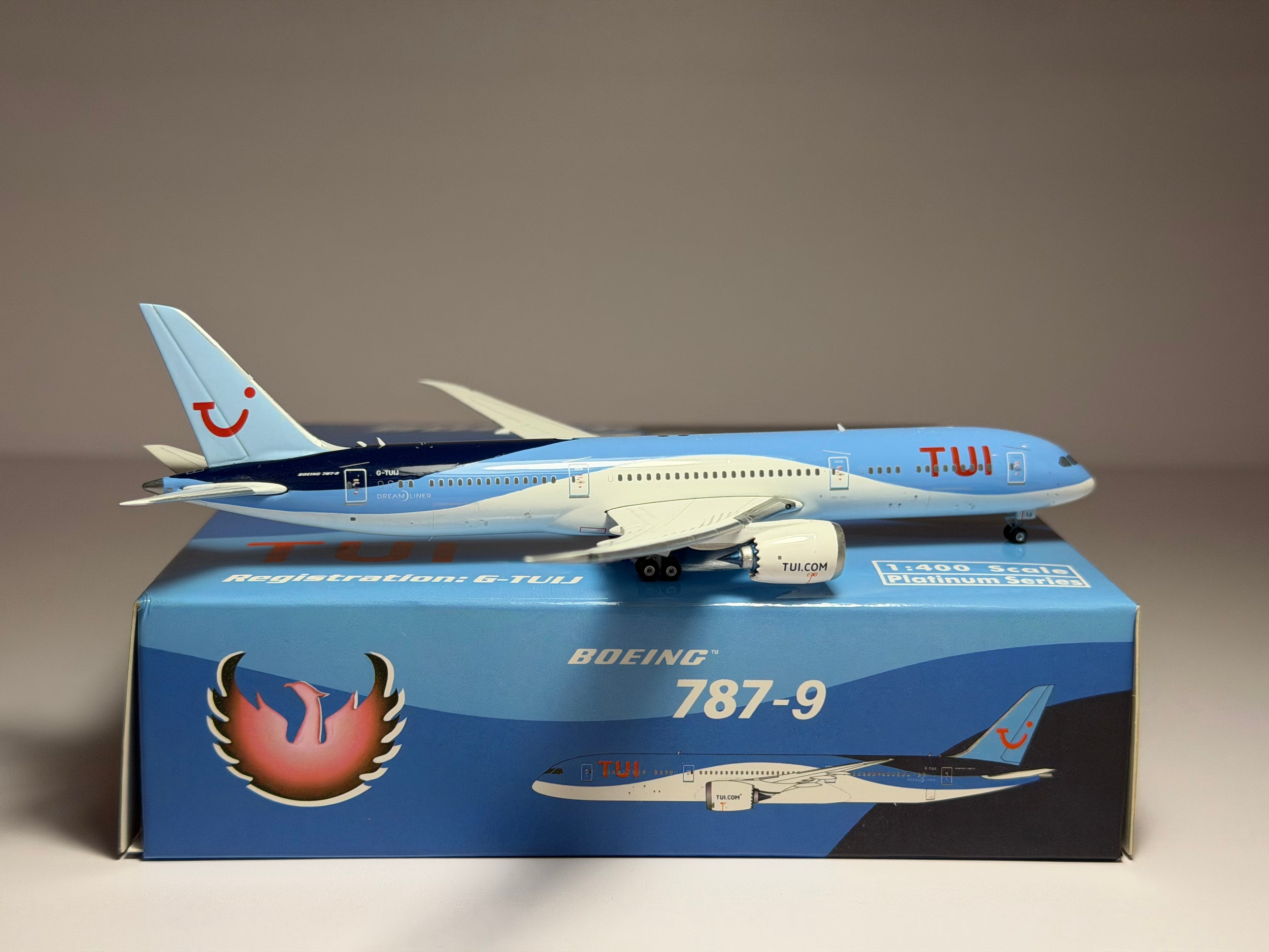 Phoenix Model 1:400 TUI Boeing 787-9 G-TUIJ PH411331
