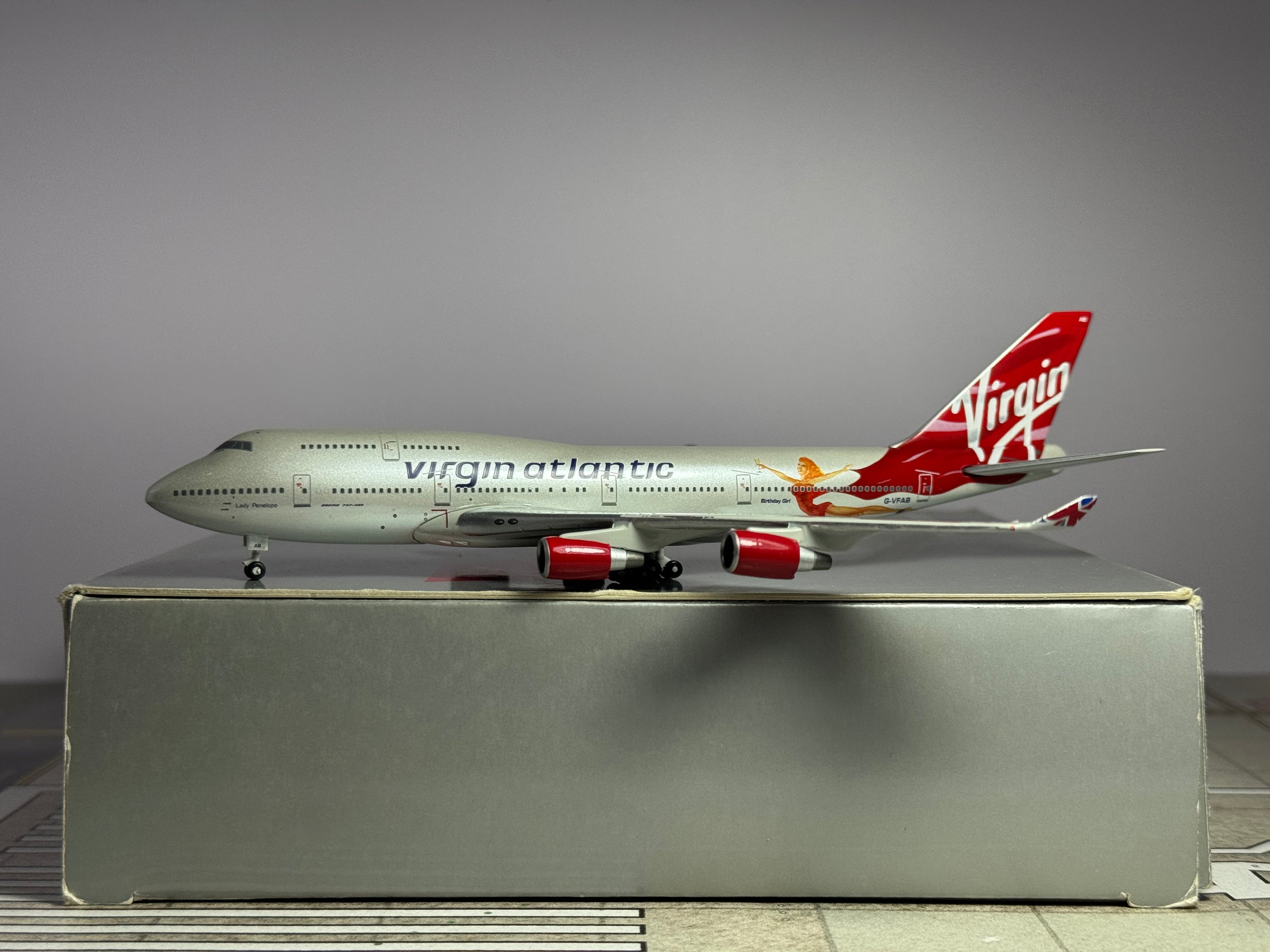 Gemini Jets 1:400 Virgin Atlantic Boeing 747-400 G-VFAB Birthday Girl GJVIR591
