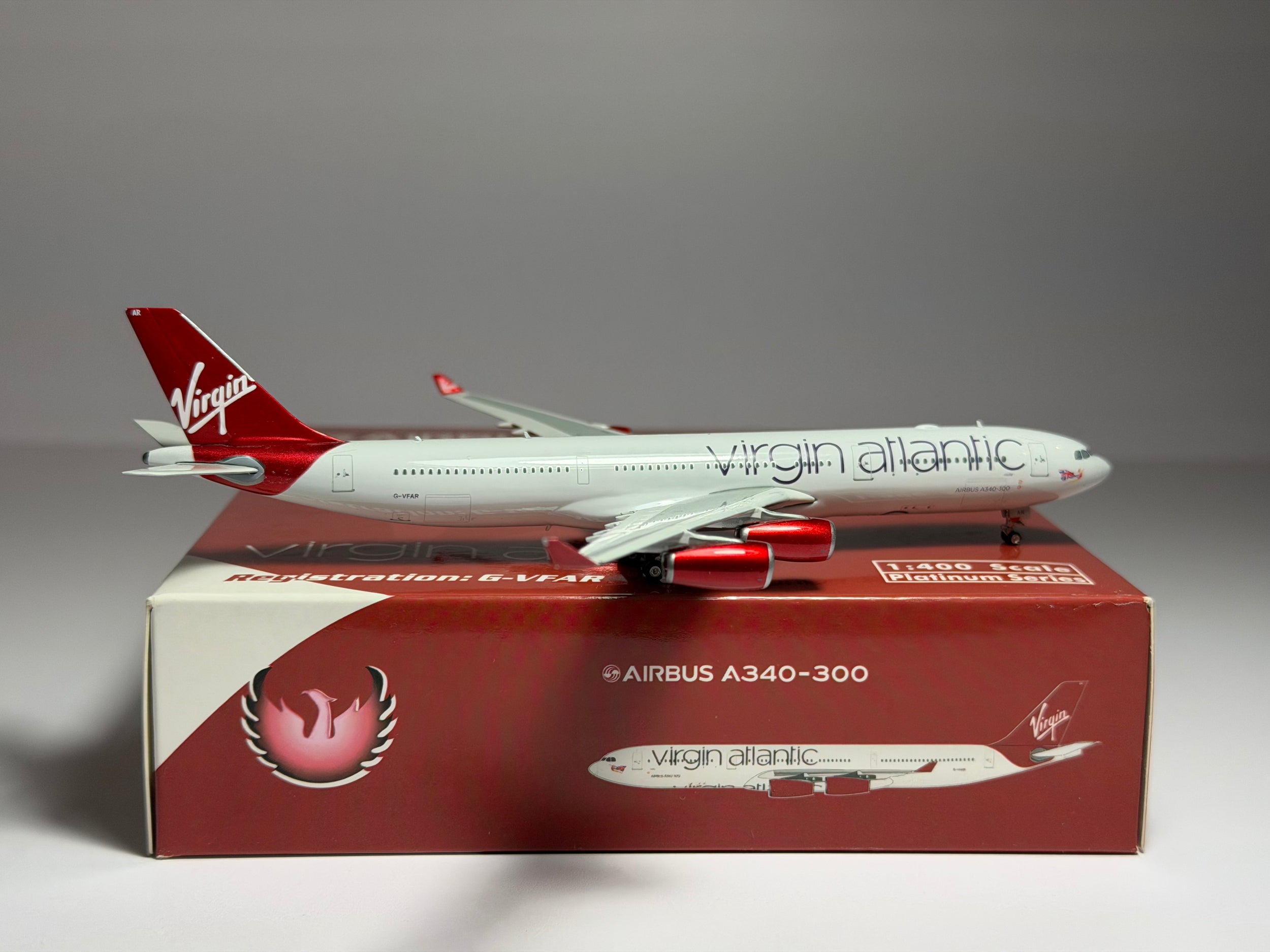 Phoenix Model 1:400 Virgin Atlantic Airbus A340-300 G-VFAR current colors PH411175