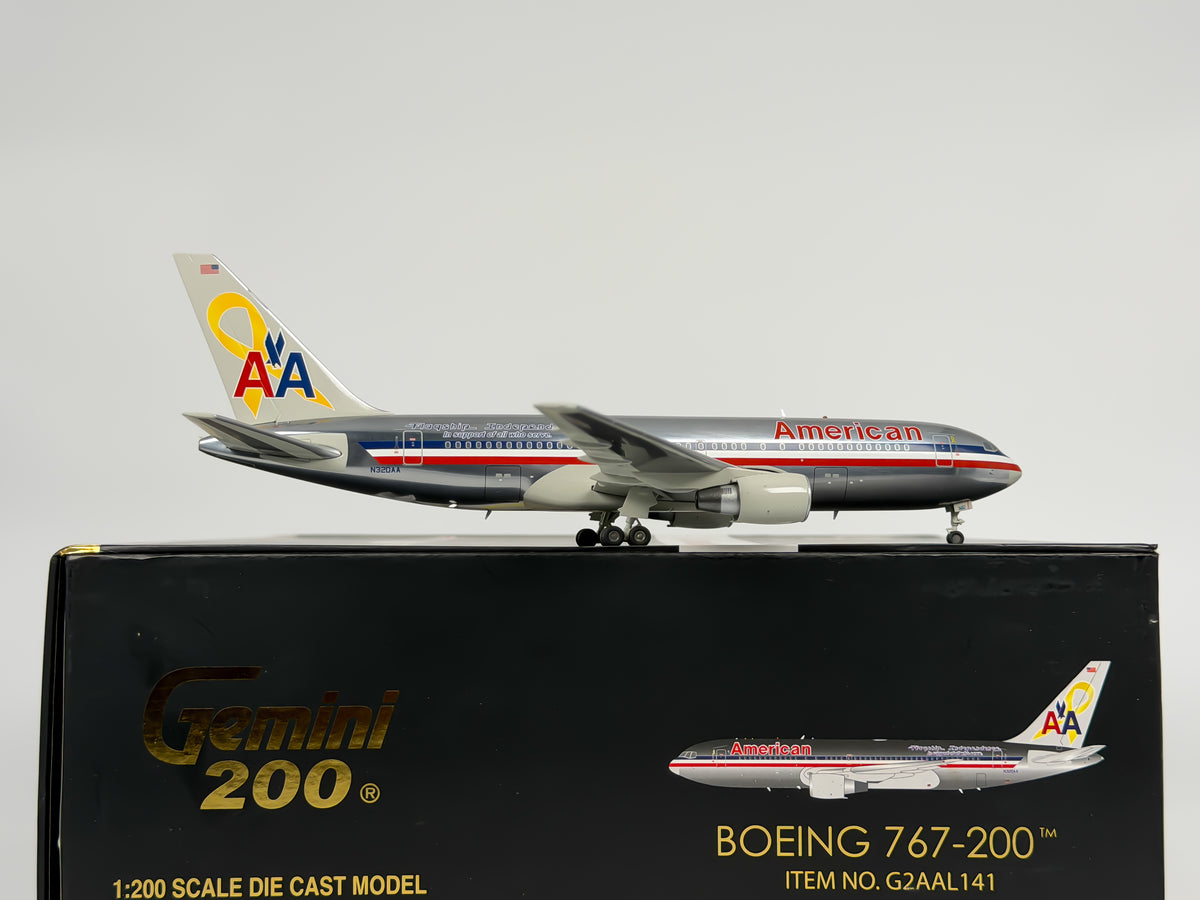 American Airlines Boeing 767-200 1:200 Gemini Jets N320AA (G2AAL141)