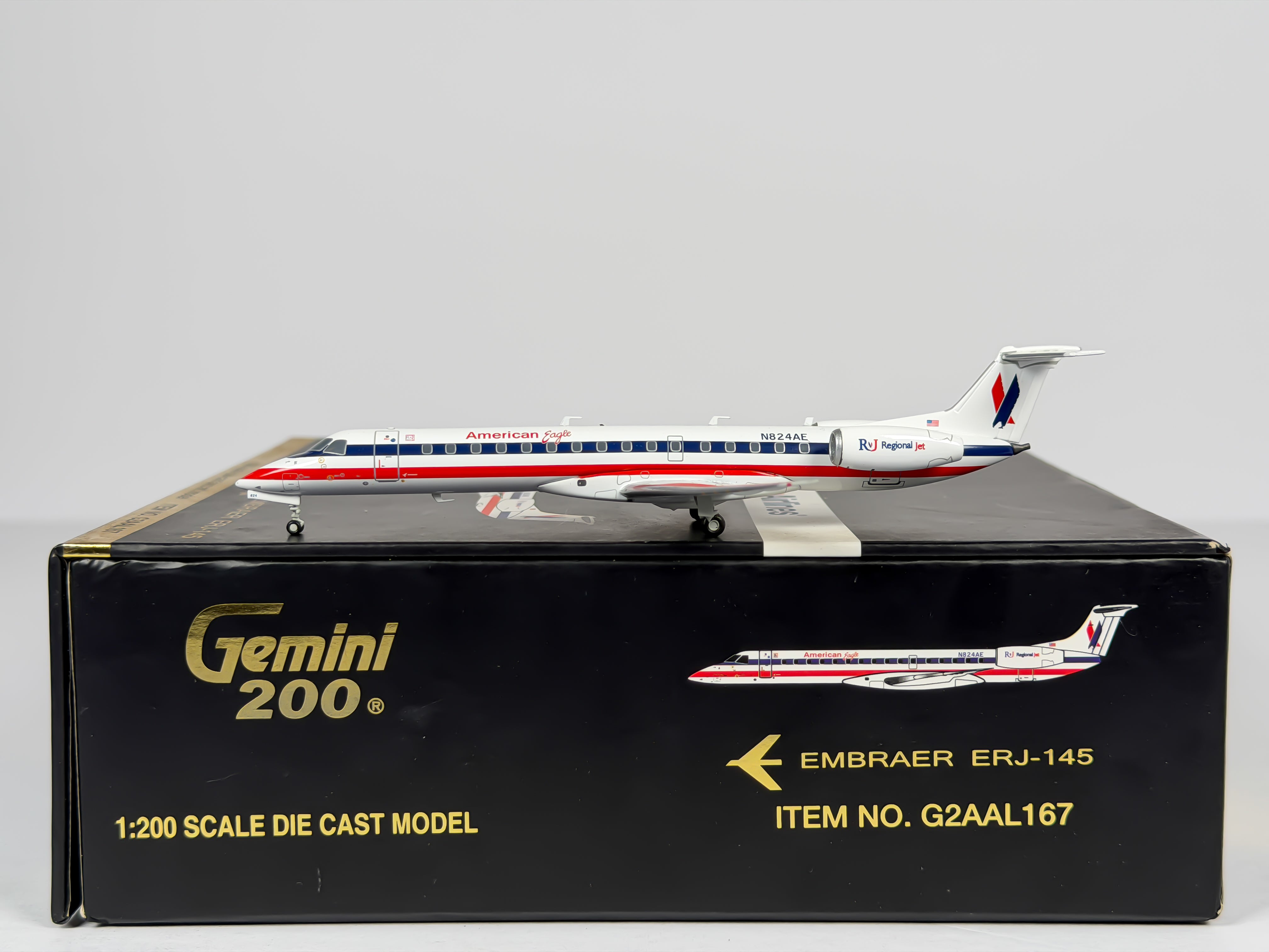 American Eagle Embraer E145 1:200 Gemini Jets N824AE (G2AAL167)