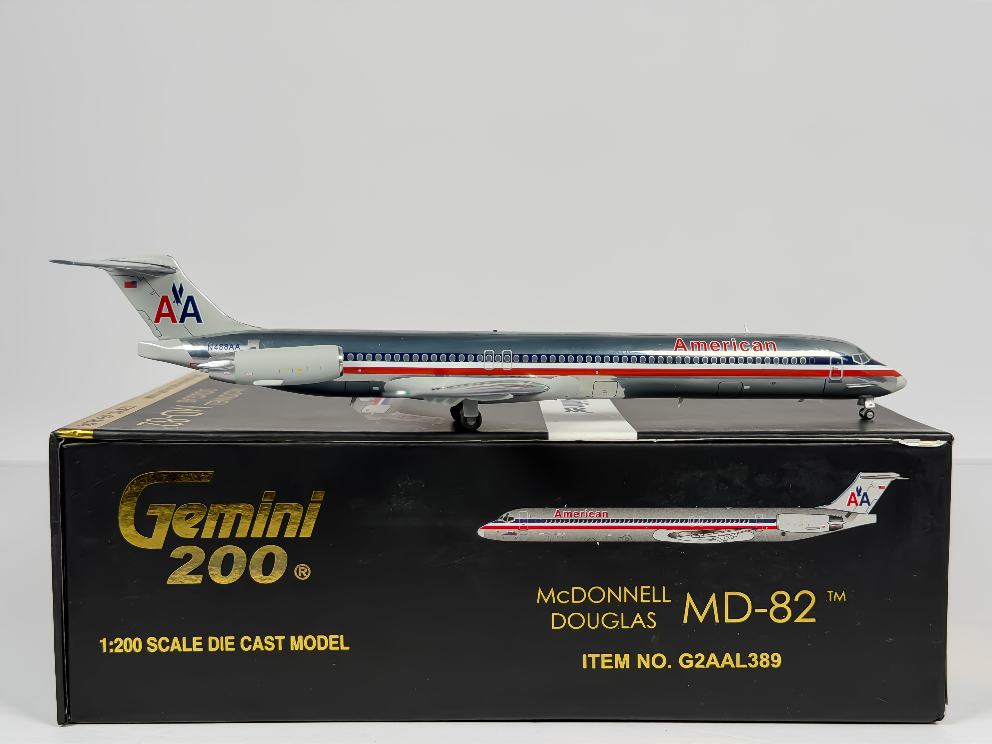 American Airlines McDonnell Douglas MD-82 1:200 Gemini Jets N488AA (G2AAL389)