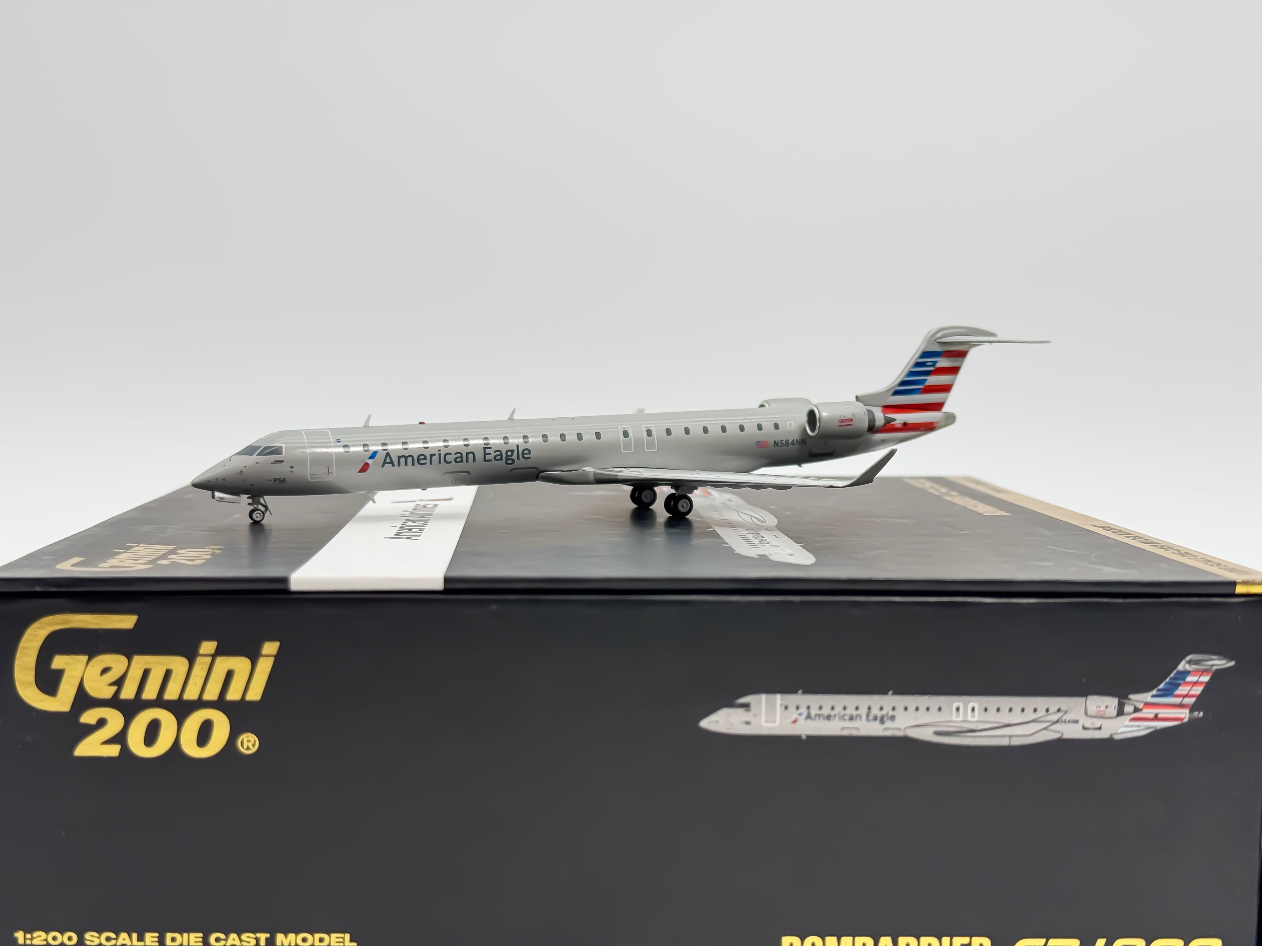 American Eagle Bombardier CRJ900 1:200 Gemini Jets N584NN (G2AAL621)