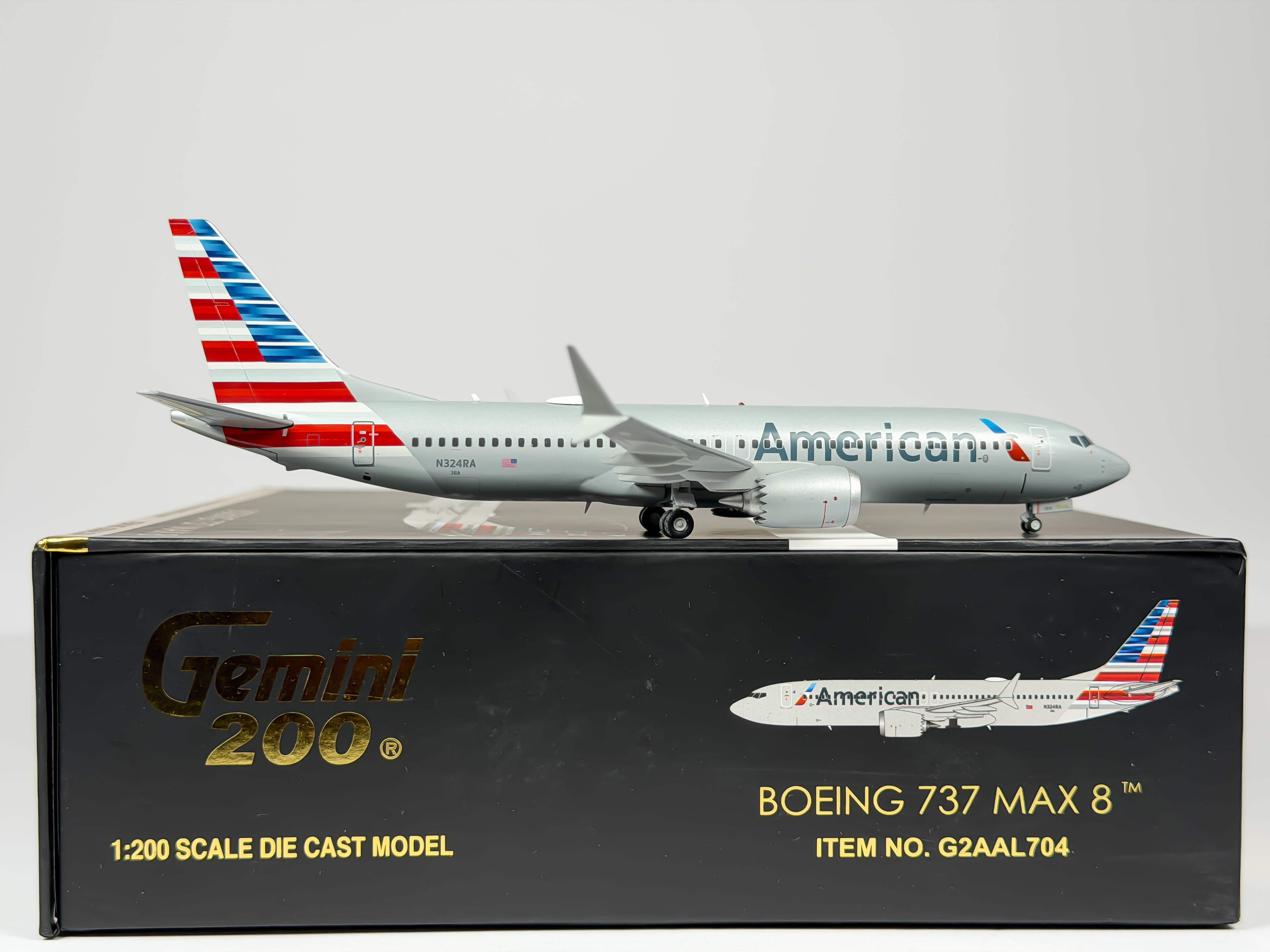 American Airlines Boeing 737 MAX 8 1:200 Gemini Jets N324RA (G2AAL704)