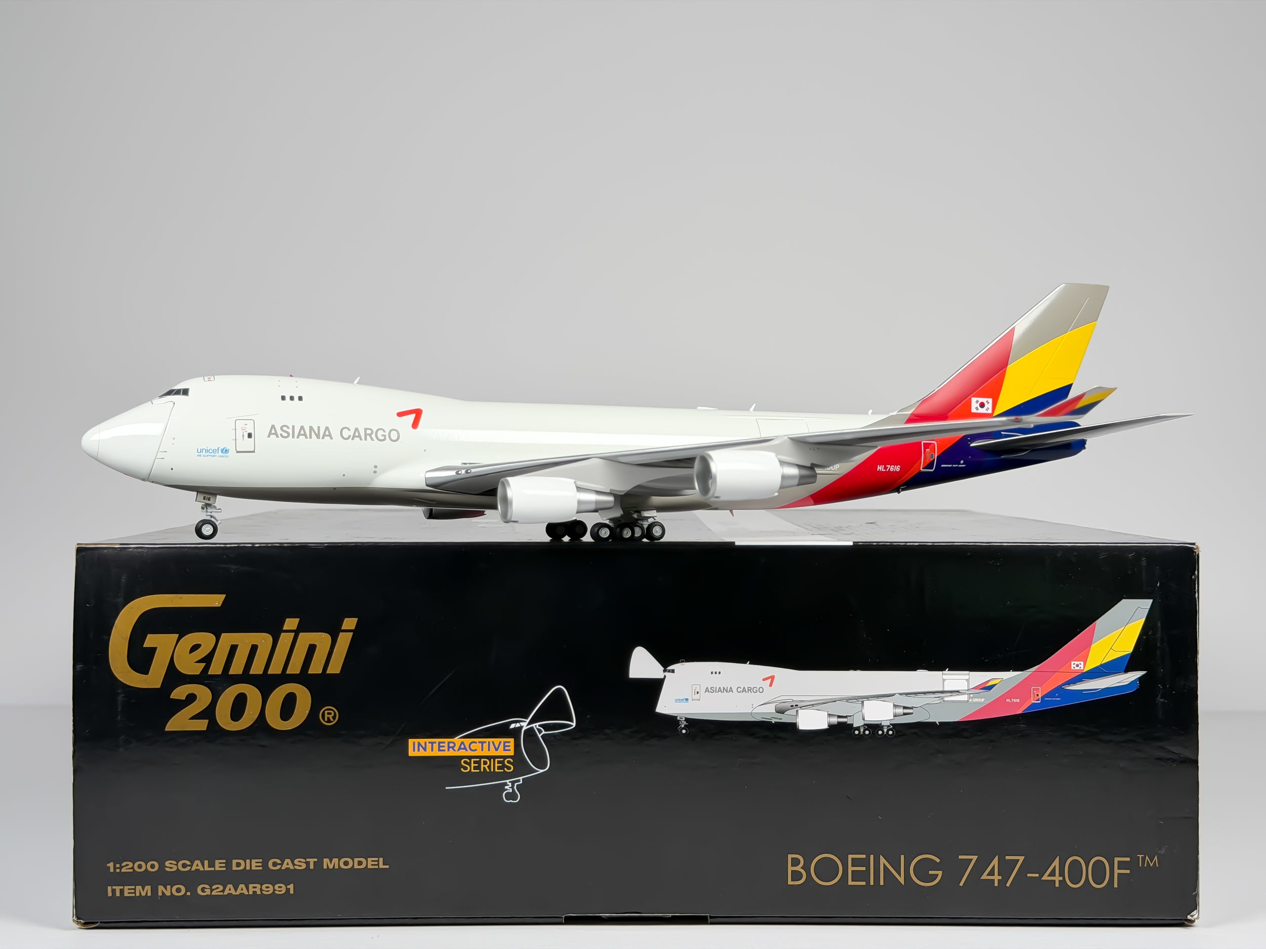 Asiana Cargo Boeing 747-400F 1:200 Gemini Jets HL7616 (G2AAR991)