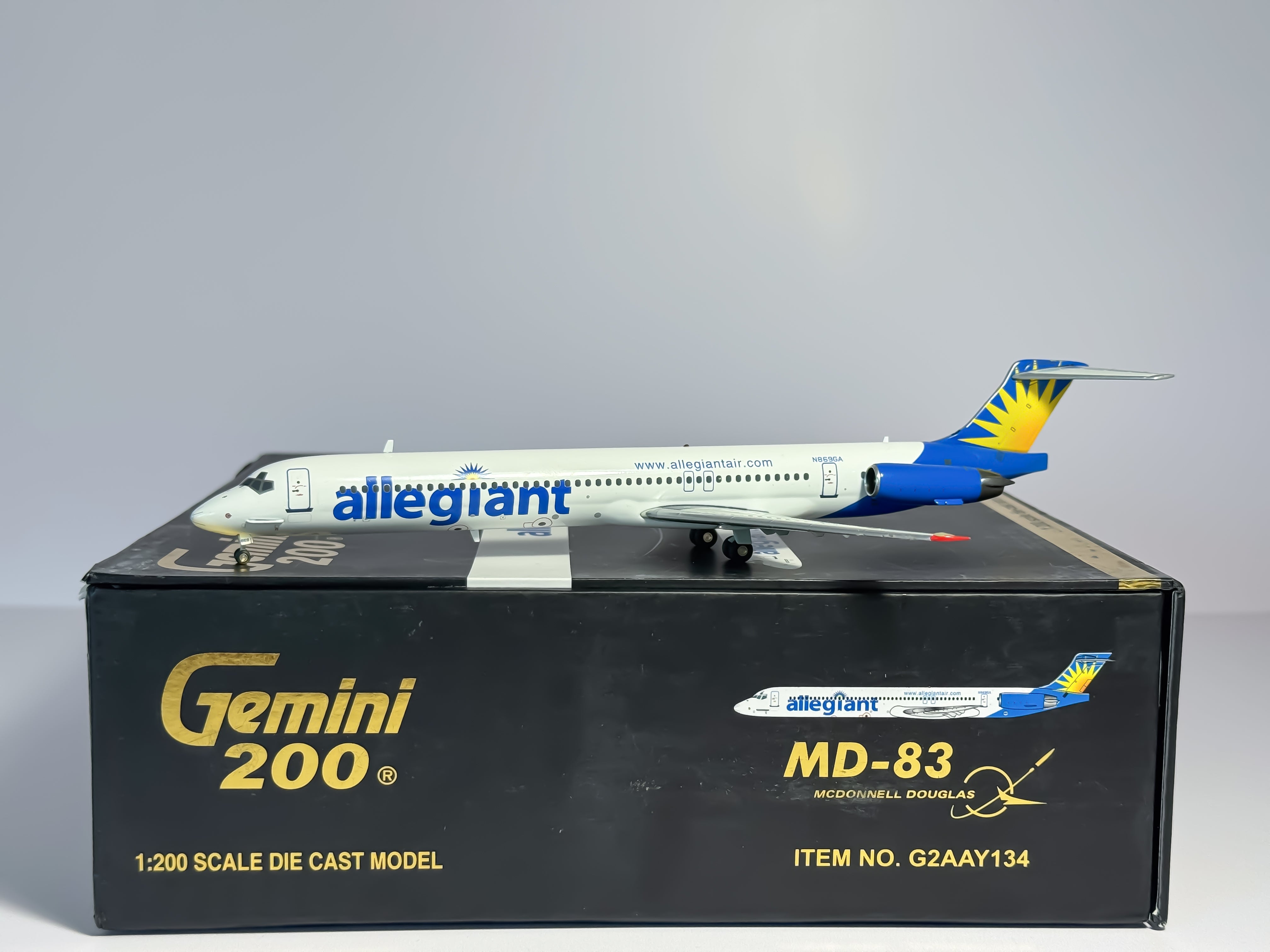 McDonnell Douglas MD-80 Diecast Aircraft Models · Northeast Diecast