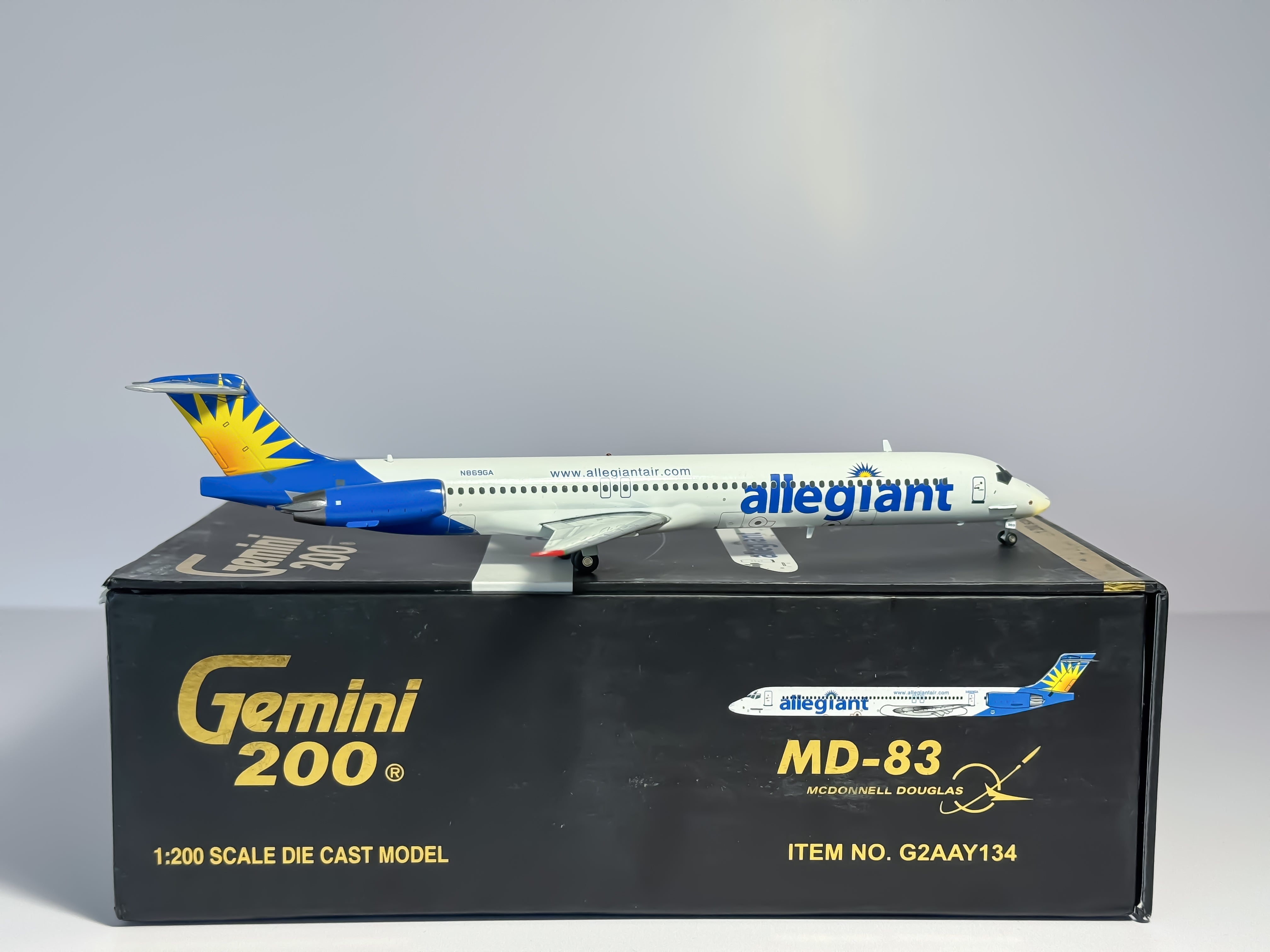 McDonnell Douglas MD-80 Diecast Aircraft Models · Northeast Diecast