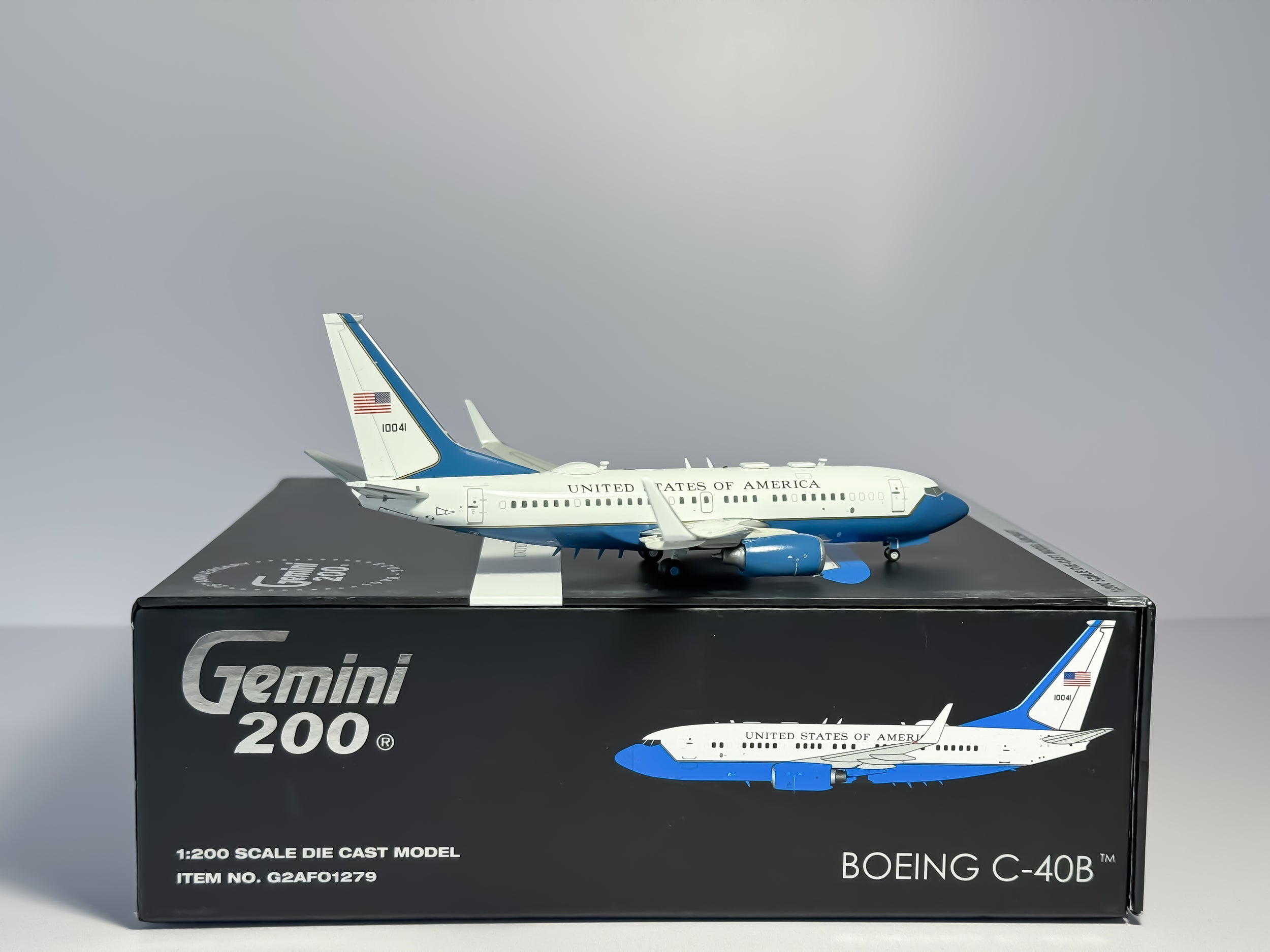U.S Air Force (USAF) Boeing C-40B (737-700) 1:200 Gemini Jets 01-0041 (G2AFO1279)