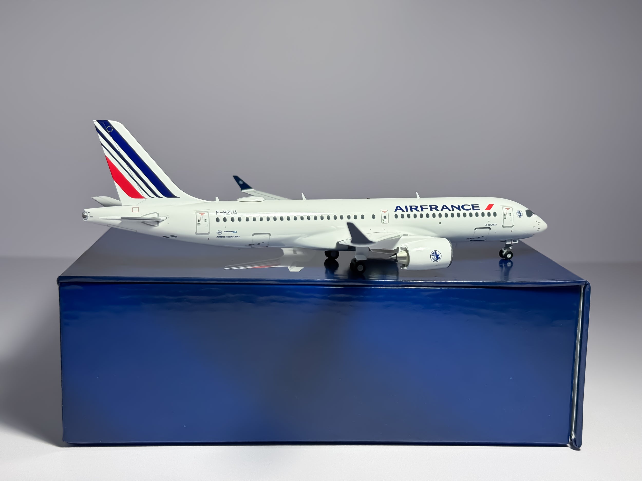 Air France Airbus A220-300 1:200 Gemini Jets F-HZUA (G2AFR1046)