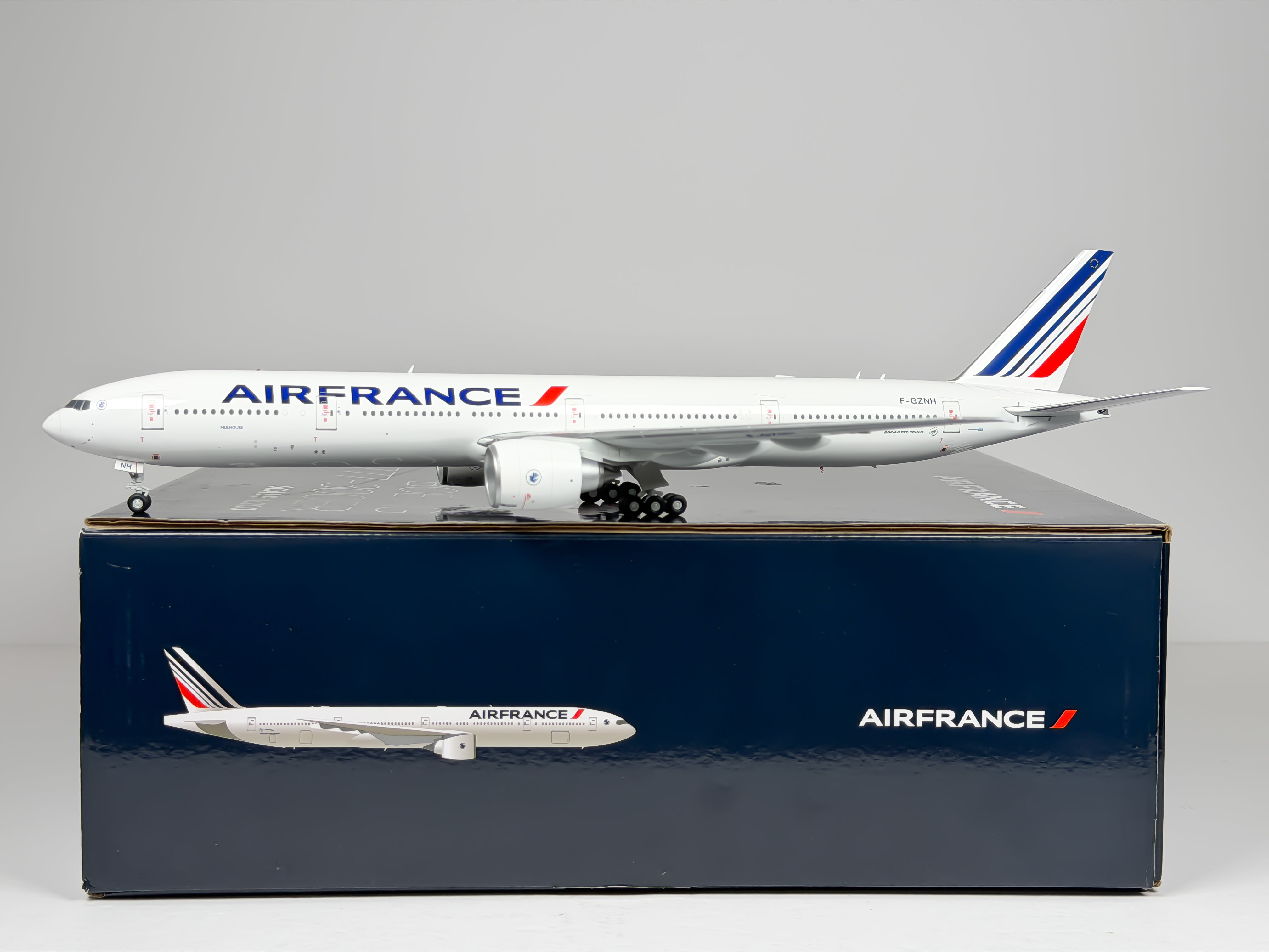 Air France Boeing 777-300ER 1:200 Gemini Jets F-GZNH (G2AFR1282)