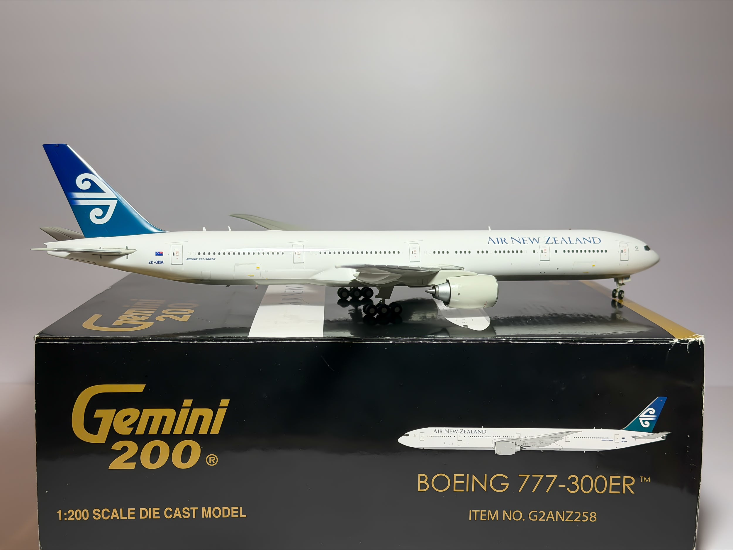 Air New Zealand Boeing 777-300ER 1:200 Gemini Jets ZK-OKM (G2ANZ258)