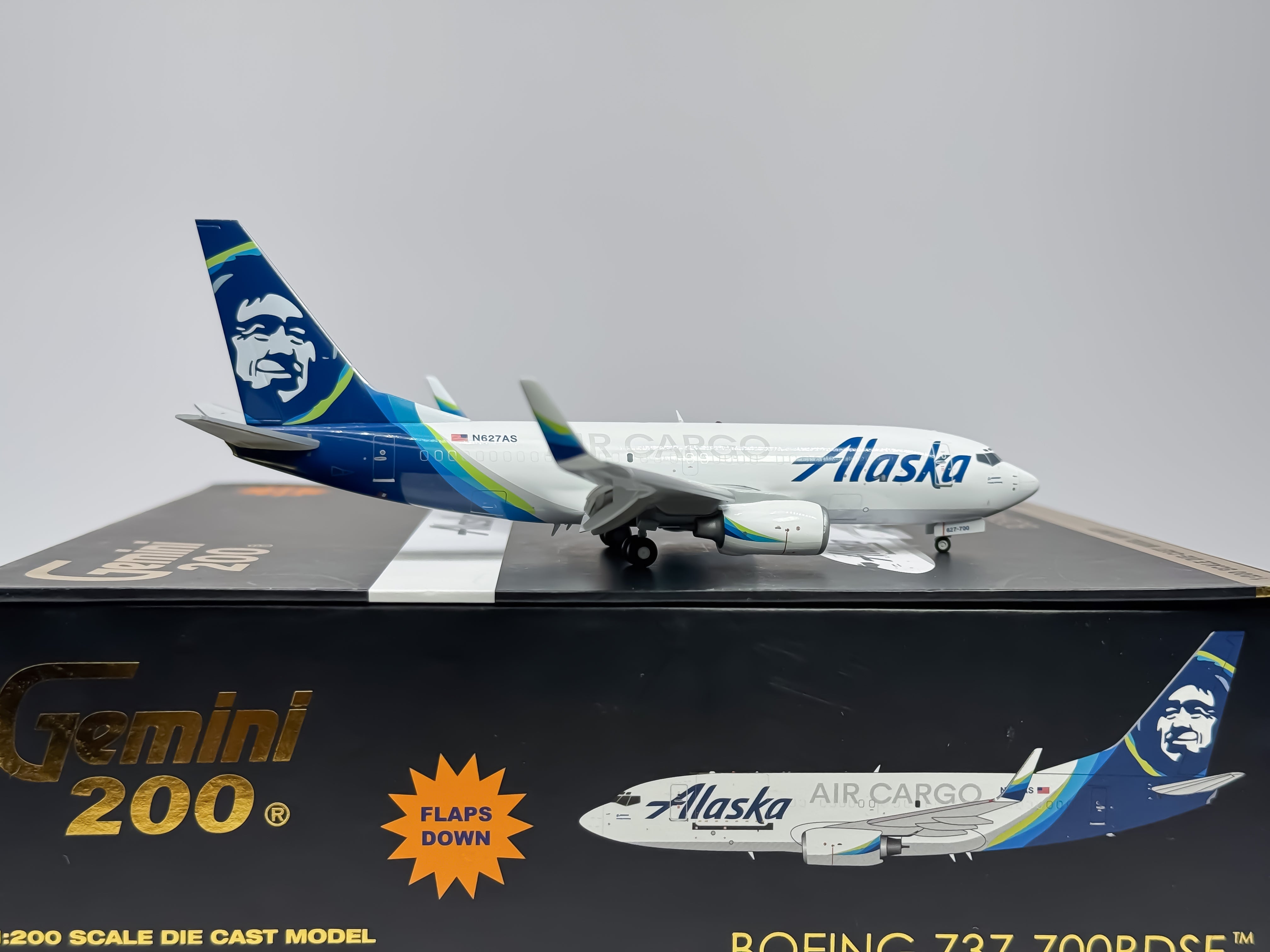 Alaska Airlines Boeing 737-700 1:200 Gemini Jets N627AS (G2ASA1019F) (Flaps Down Version)