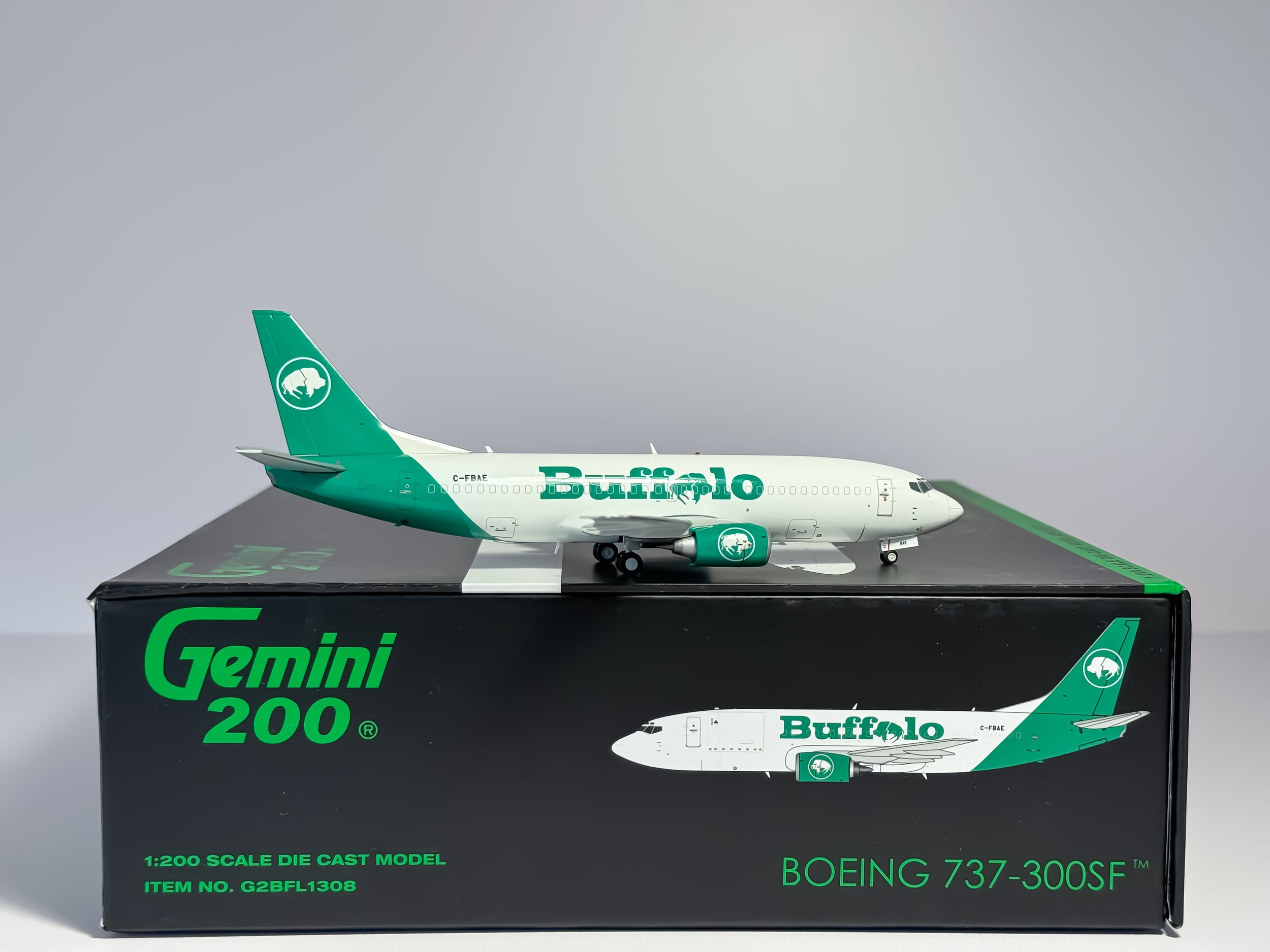 Buffalo Airways Boeing 737-300F 1:200 Gemini Jets C-FBAE (G2BFL1308)