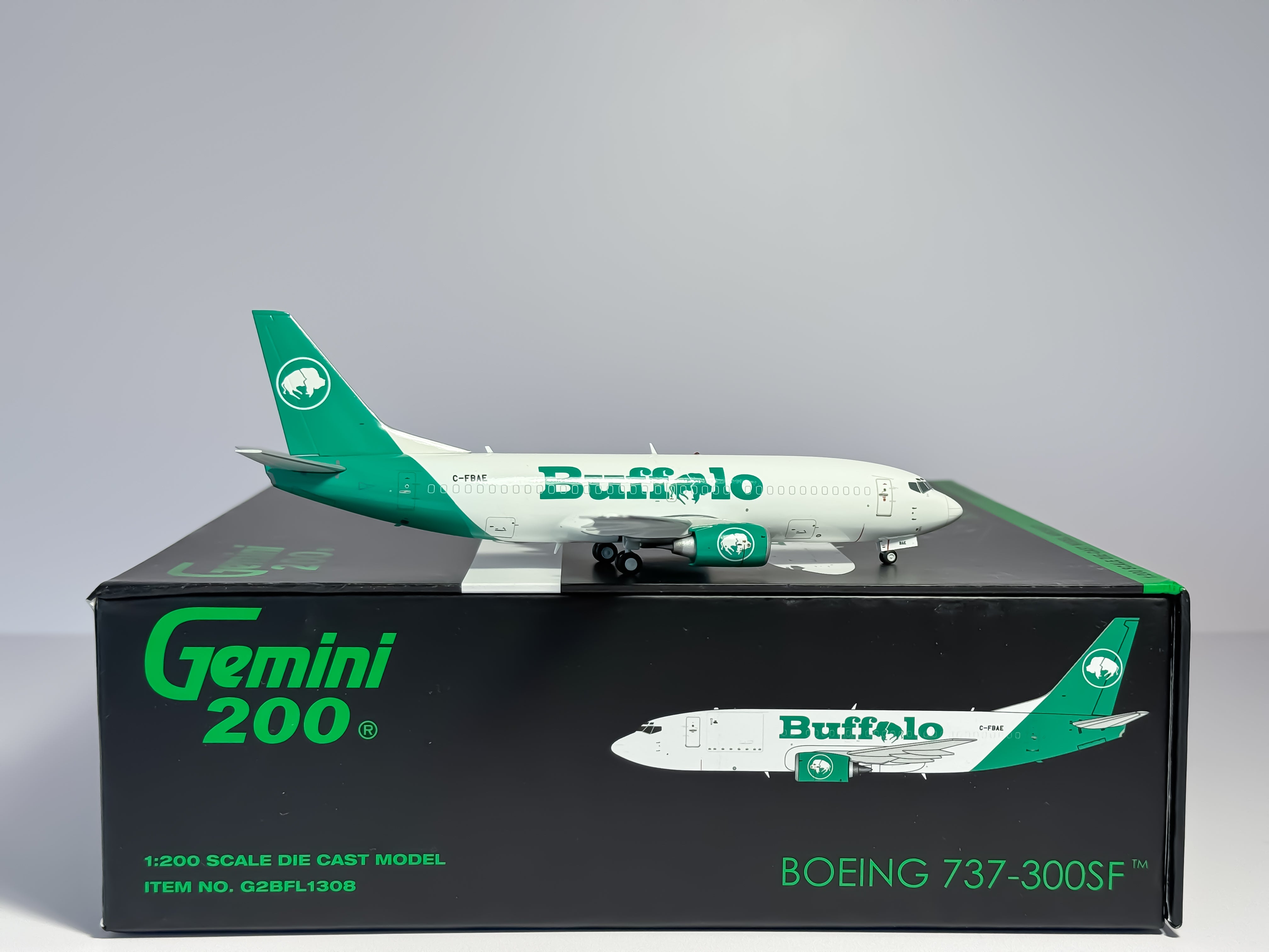 Buffalo Airways Boeing 737-300F 1:200 Gemini Jets C-FBAE (G2BFL1308)