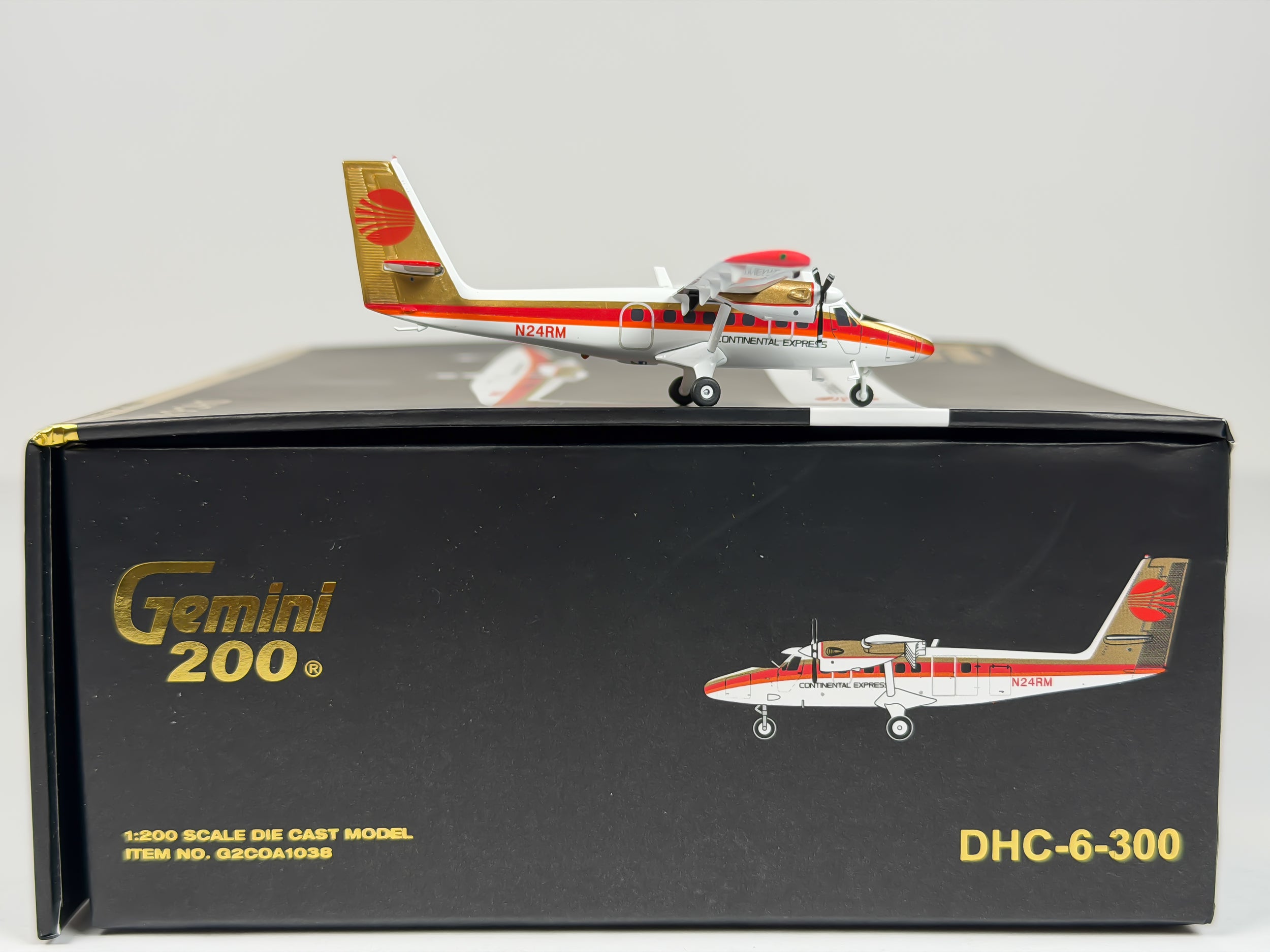 Continental Airlines De Havilland DHC-6 Twin Otter 1:200 Gemini Jets N24RM (G2COA1038)