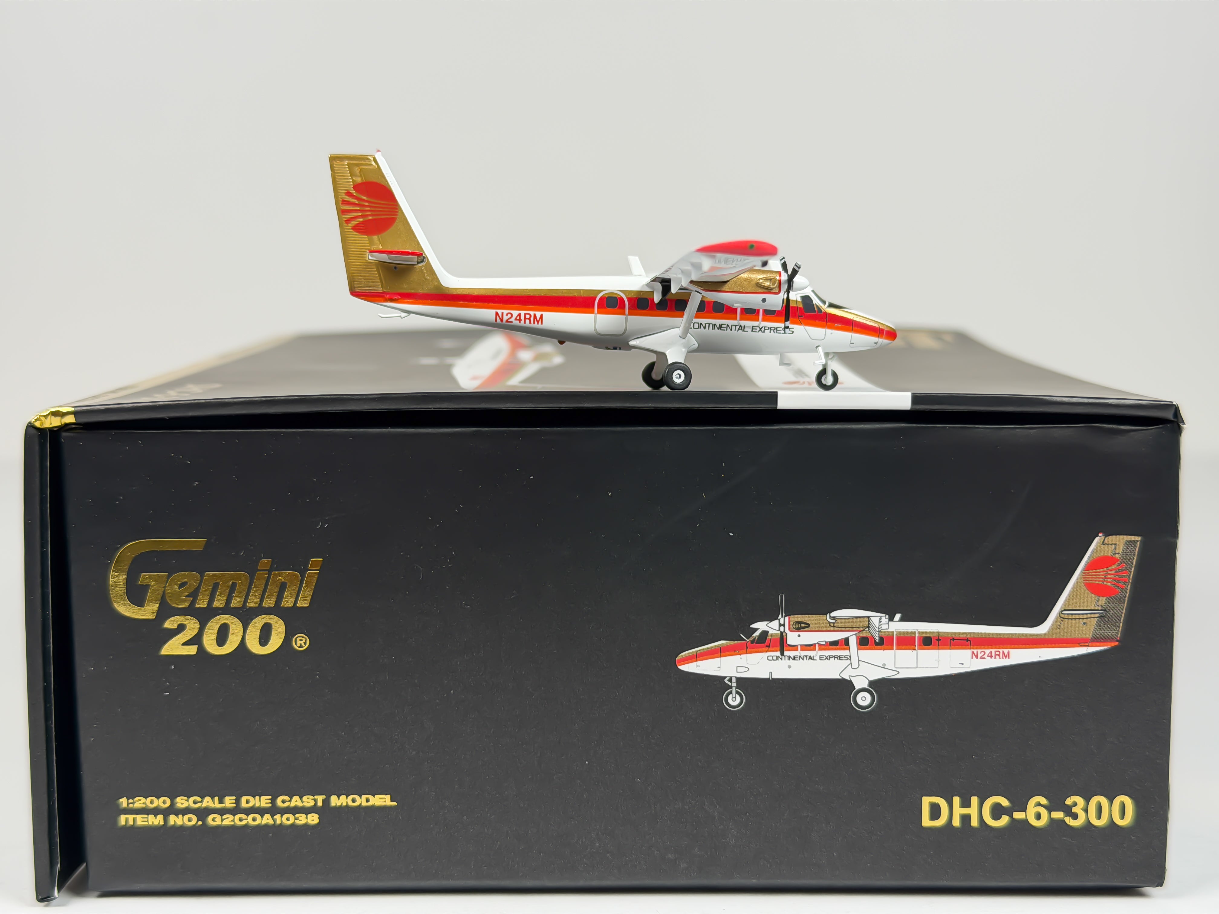 Continental Airlines De Havilland DHC-6 Twin Otter 1:200 Gemini Jets N24RM (G2COA1038)
