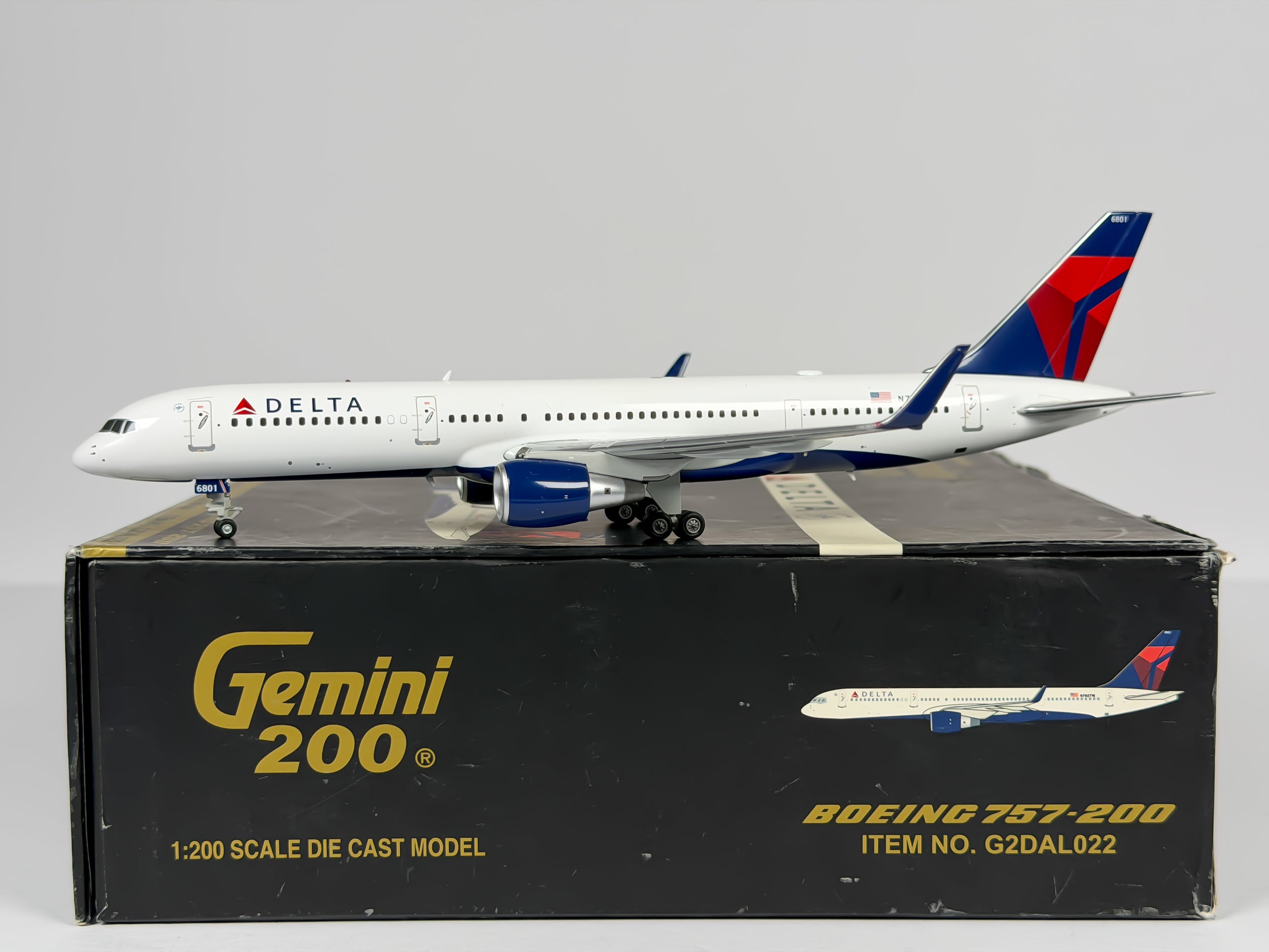 Delta Air Lines Boeing 757-200 1:200 Gemini Jets N702TW (G2DAL022)