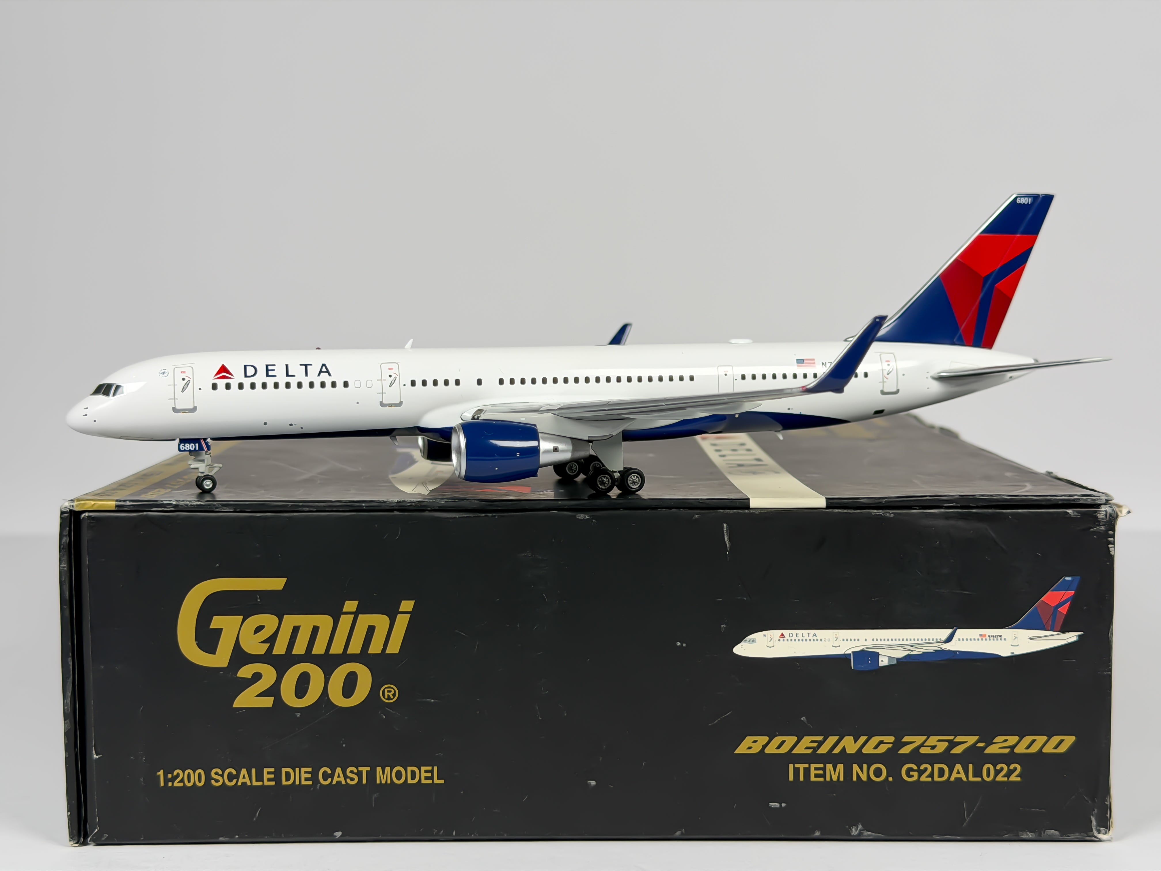 Delta Air Lines Boeing 757-200 1:200 Gemini Jets N702TW (G2DAL022)