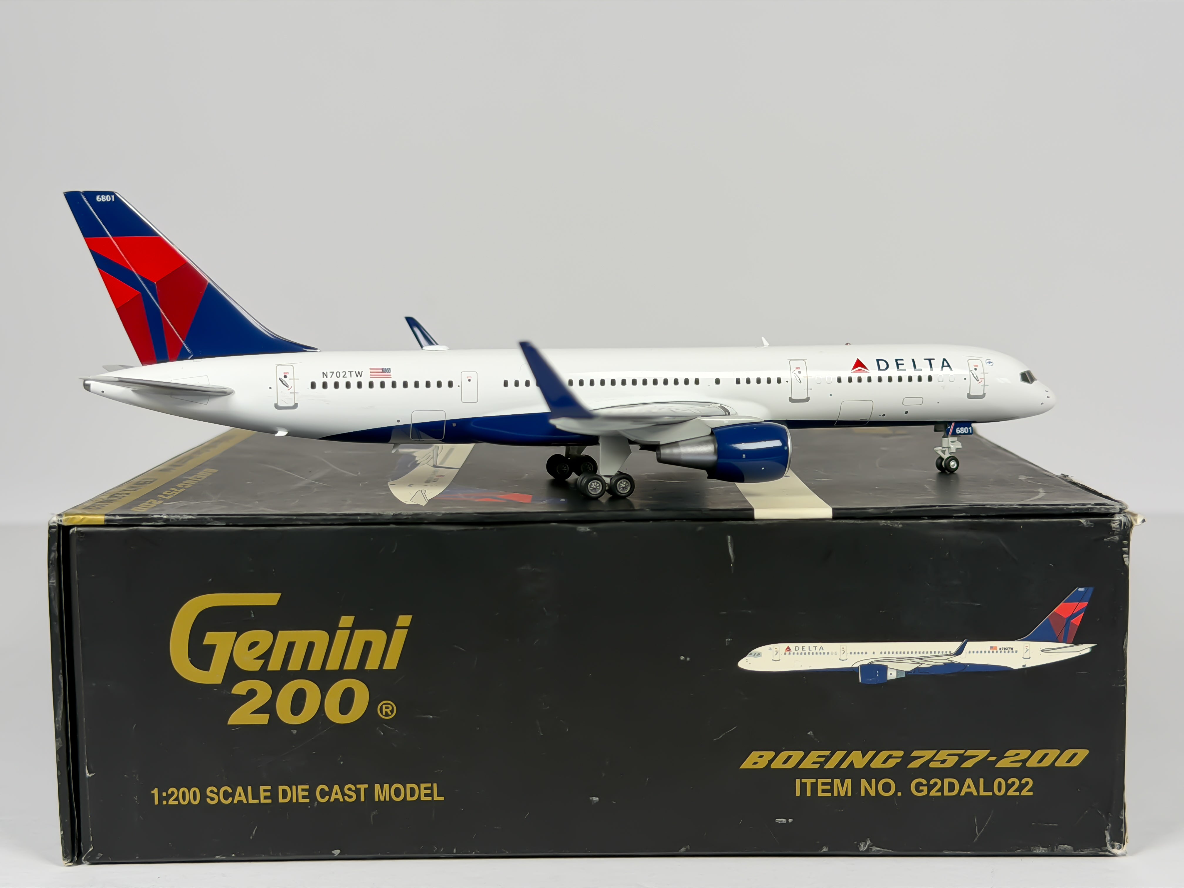 Delta Air Lines Boeing 757-200 1:200 Gemini Jets N702TW (G2DAL022)