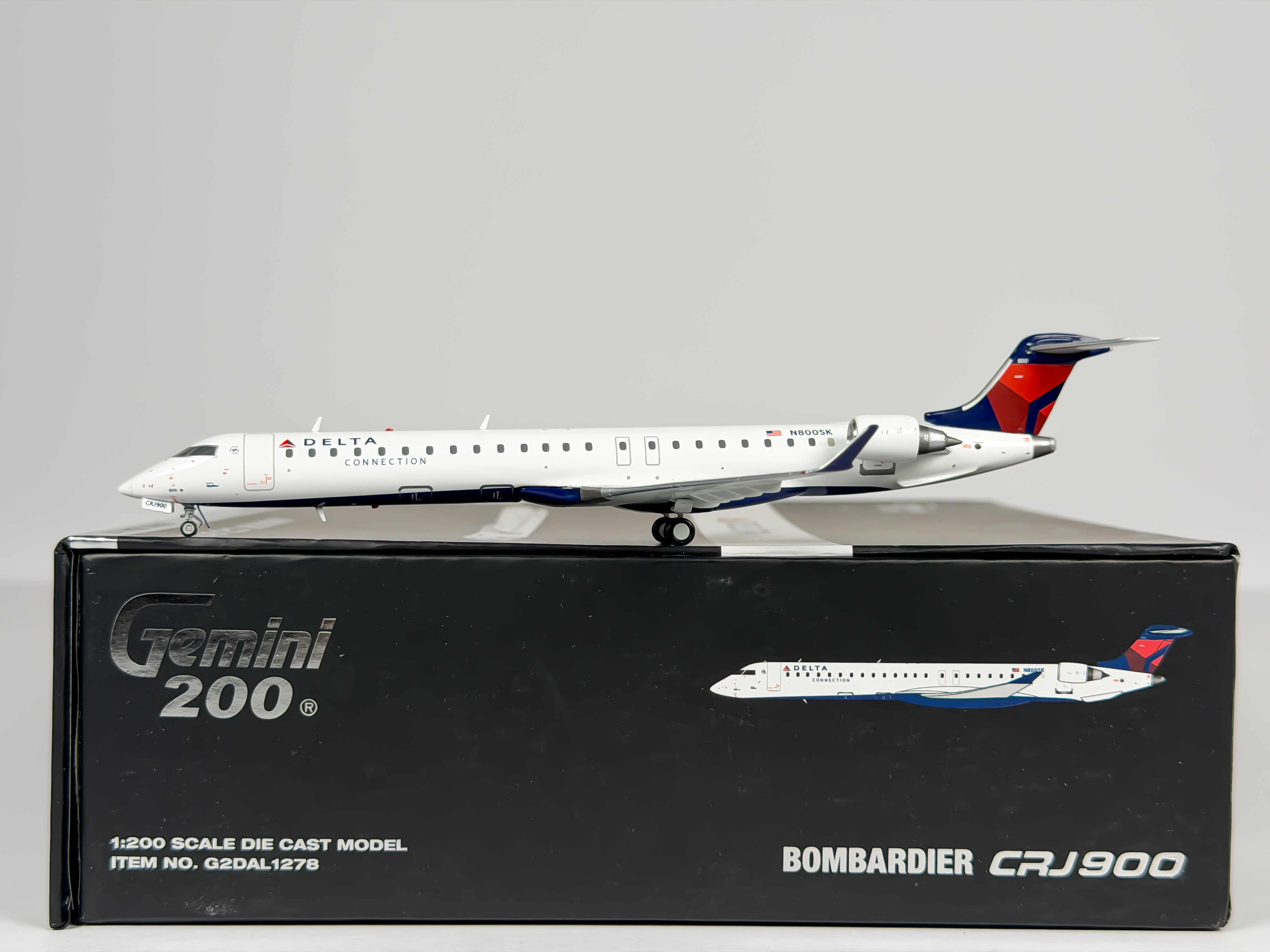 Delta Connection Bombardier CRJ900 1:200 Gemini Jets N800SK (G2DAL1278)