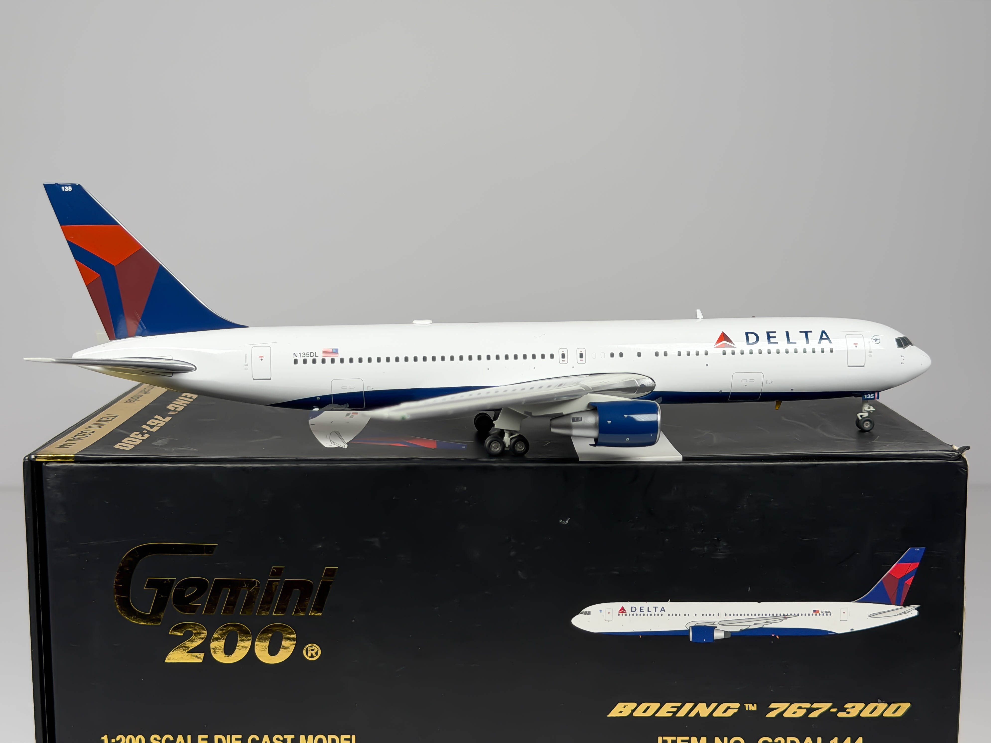 Delta Air Lines Boeing 767-300 1:200 Gemini Jets N135DL (G2DAL144)