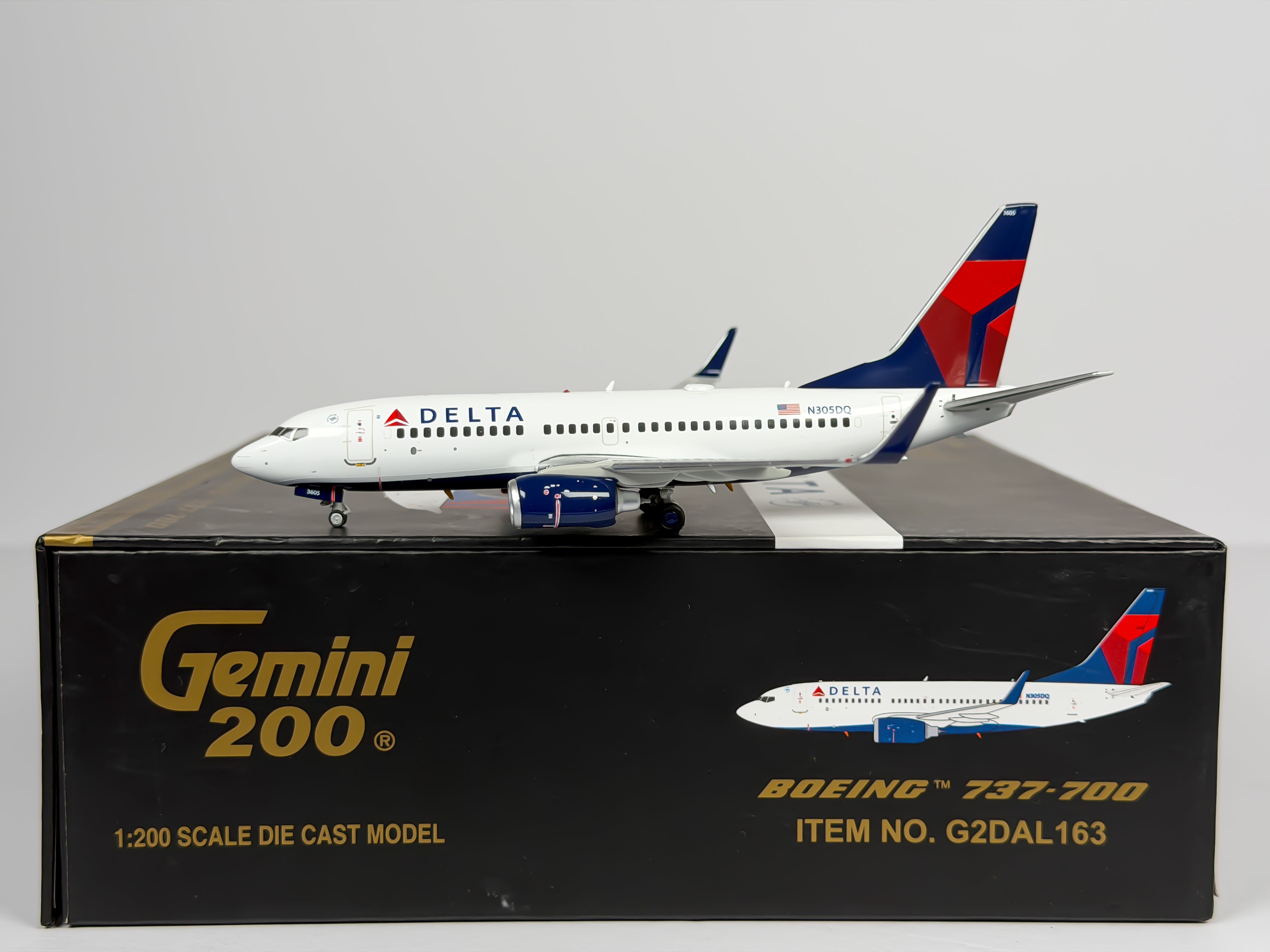 Delta Air Lines Boeing 737-700 1:200 Gemini Jets N305DQ (G2DAL163)