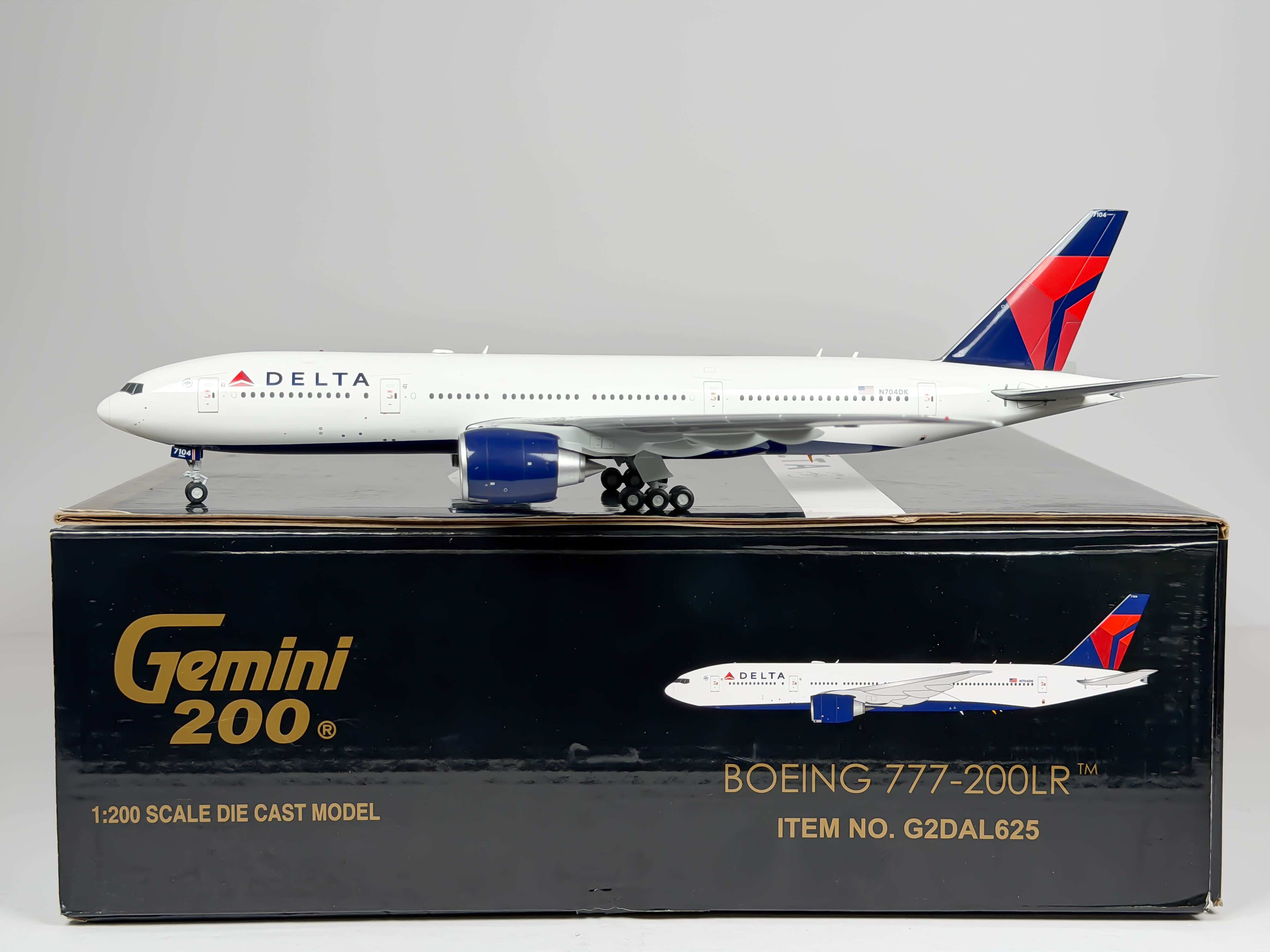 Delta Air Lines Boeing 777-200LR 1:200 Gemini Jets N704DK (G2DAL625)