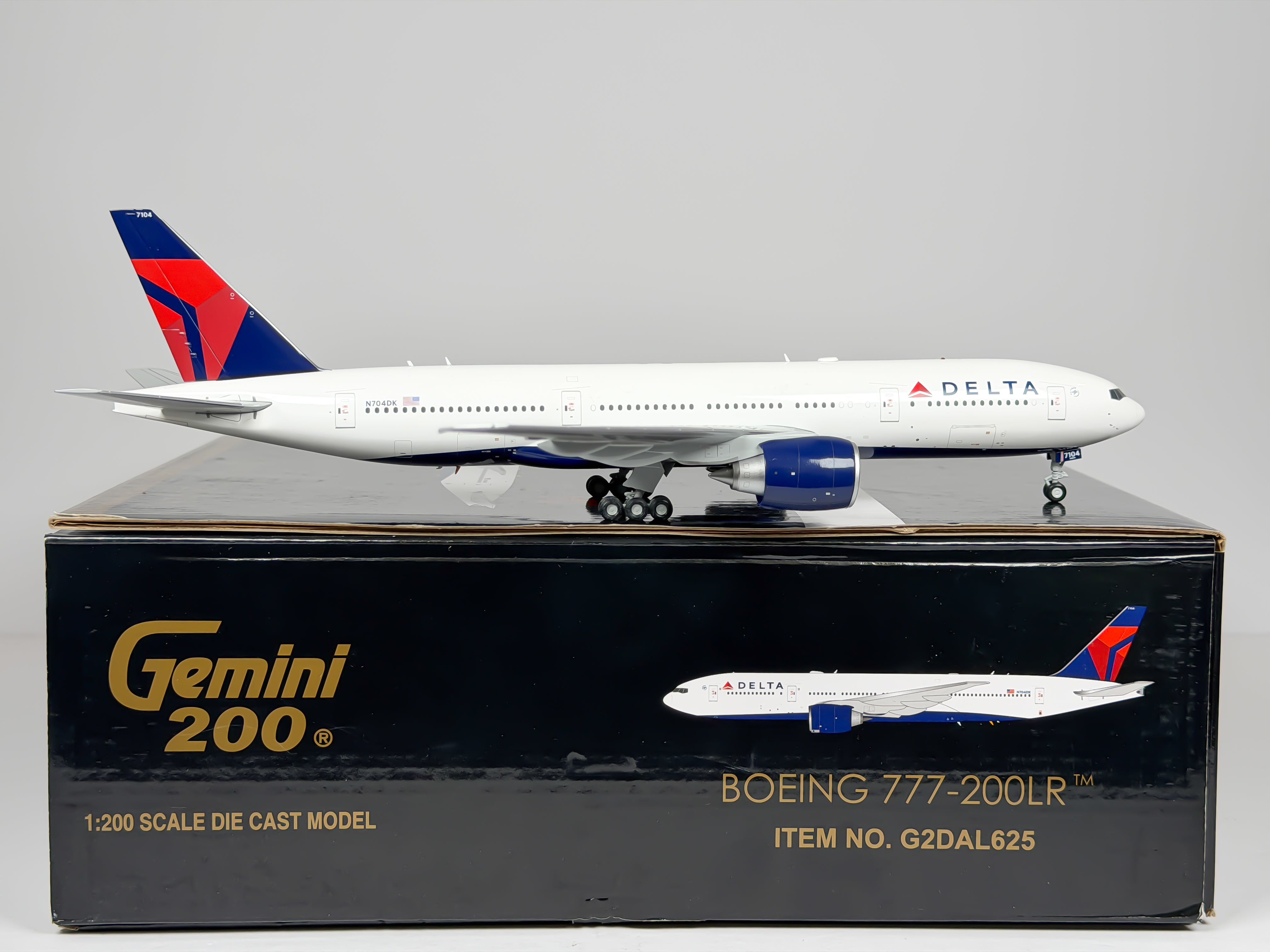 Delta Air Lines Boeing 777-200LR 1:200 Gemini Jets N704DK (G2DAL625)