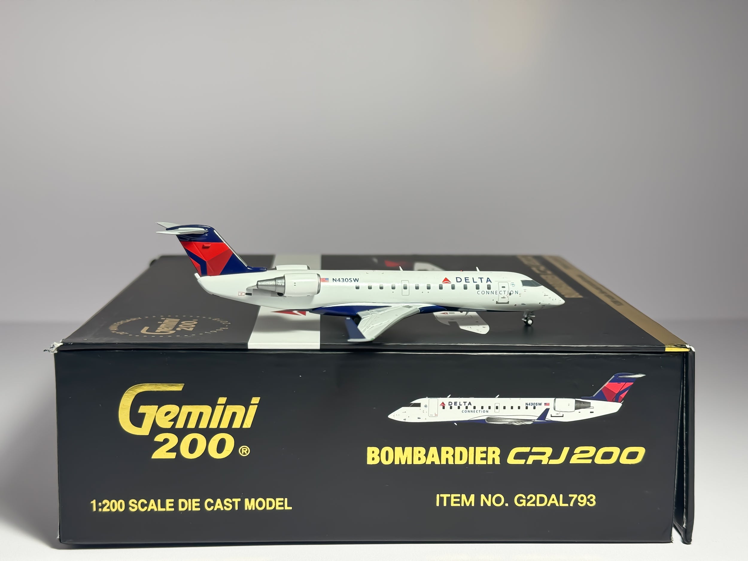 Delta Connection Bombardier CRJ200 1:200 Gemini Jets N430SW (G2DAL793)