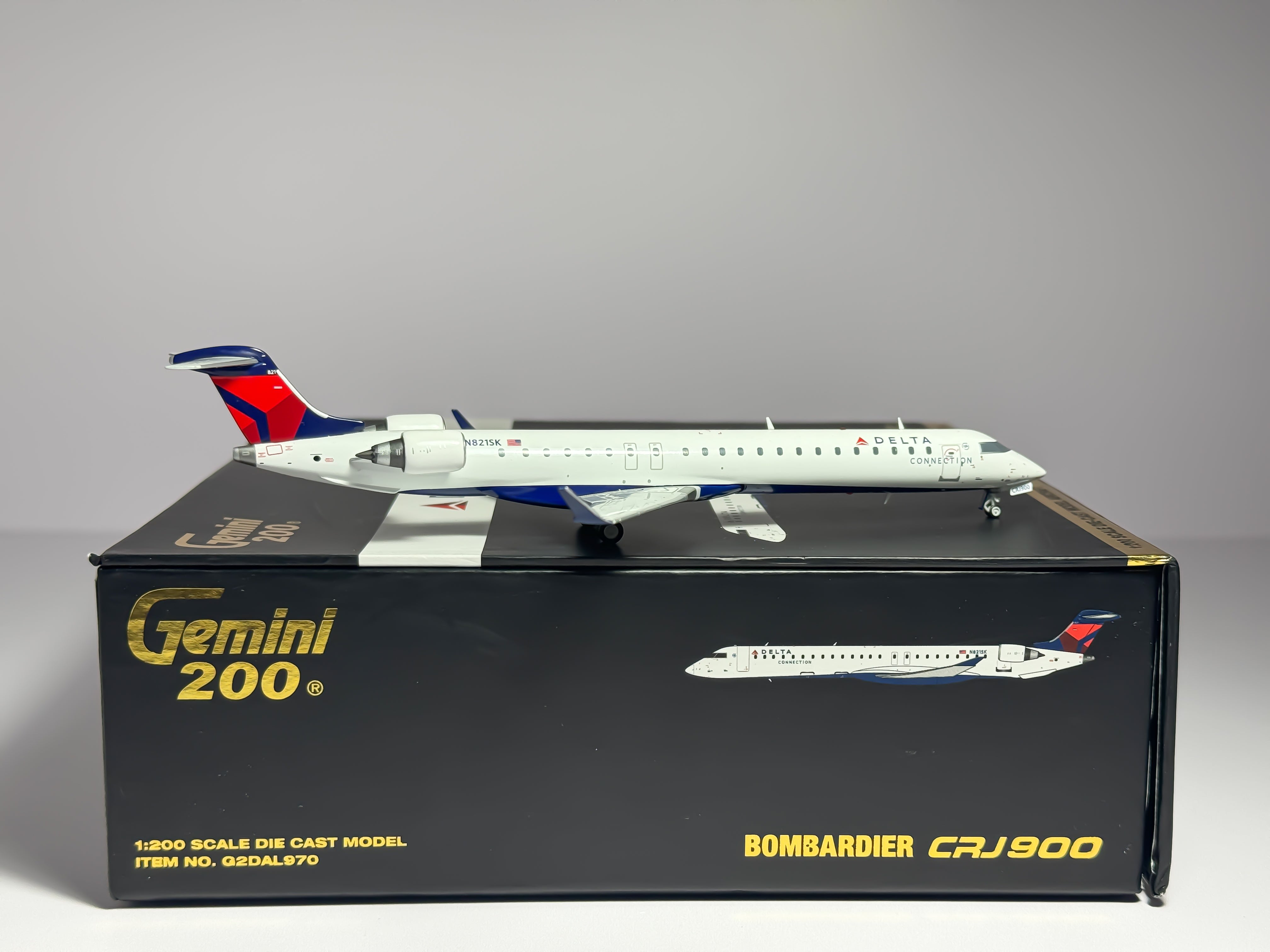Delta Connection Bombardier CRJ900 1:200 Gemini Jets N821SK (G2DAL970)