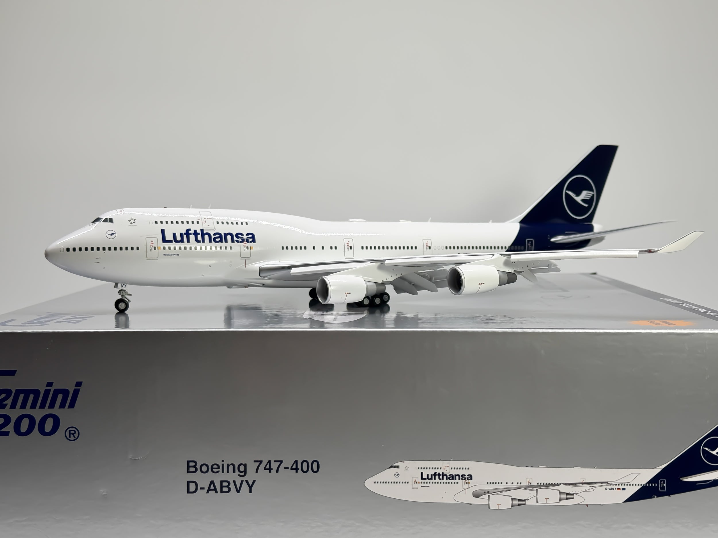 Lufthansa Boeing 747-400 1:200 Gemini Jets D-ABVY (G2DLH1241F)