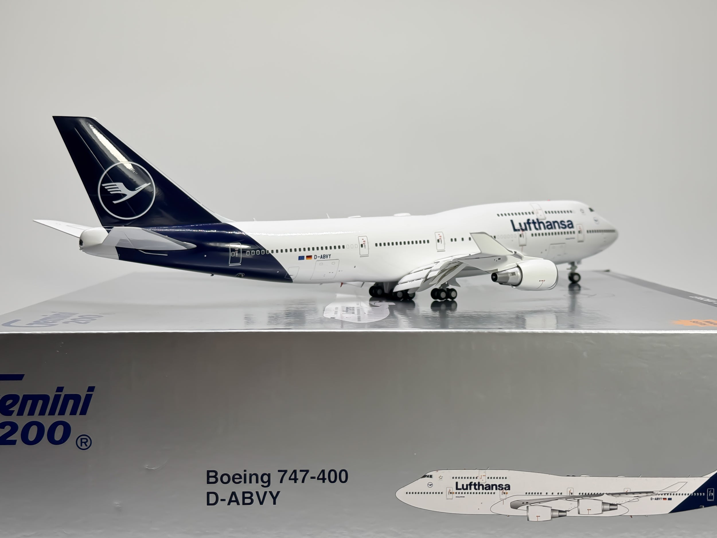 Lufthansa Boeing 747-400 1:200 Gemini Jets D-ABVY (G2DLH1241F)