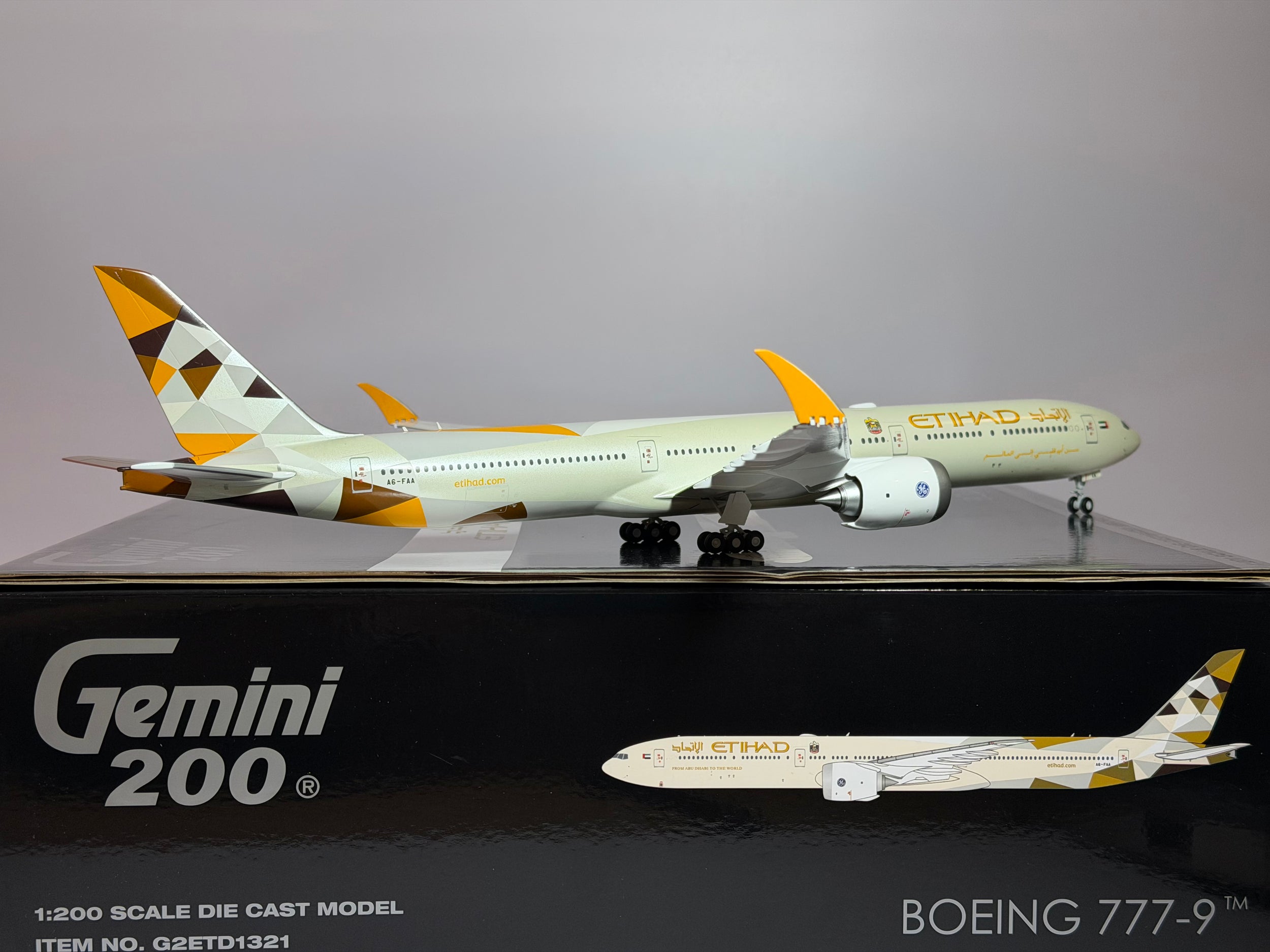 Gemini Jets 1:200 Etihad Airways Boeing 777-9 A6-FAA current colors G2ETD1321 w/stand