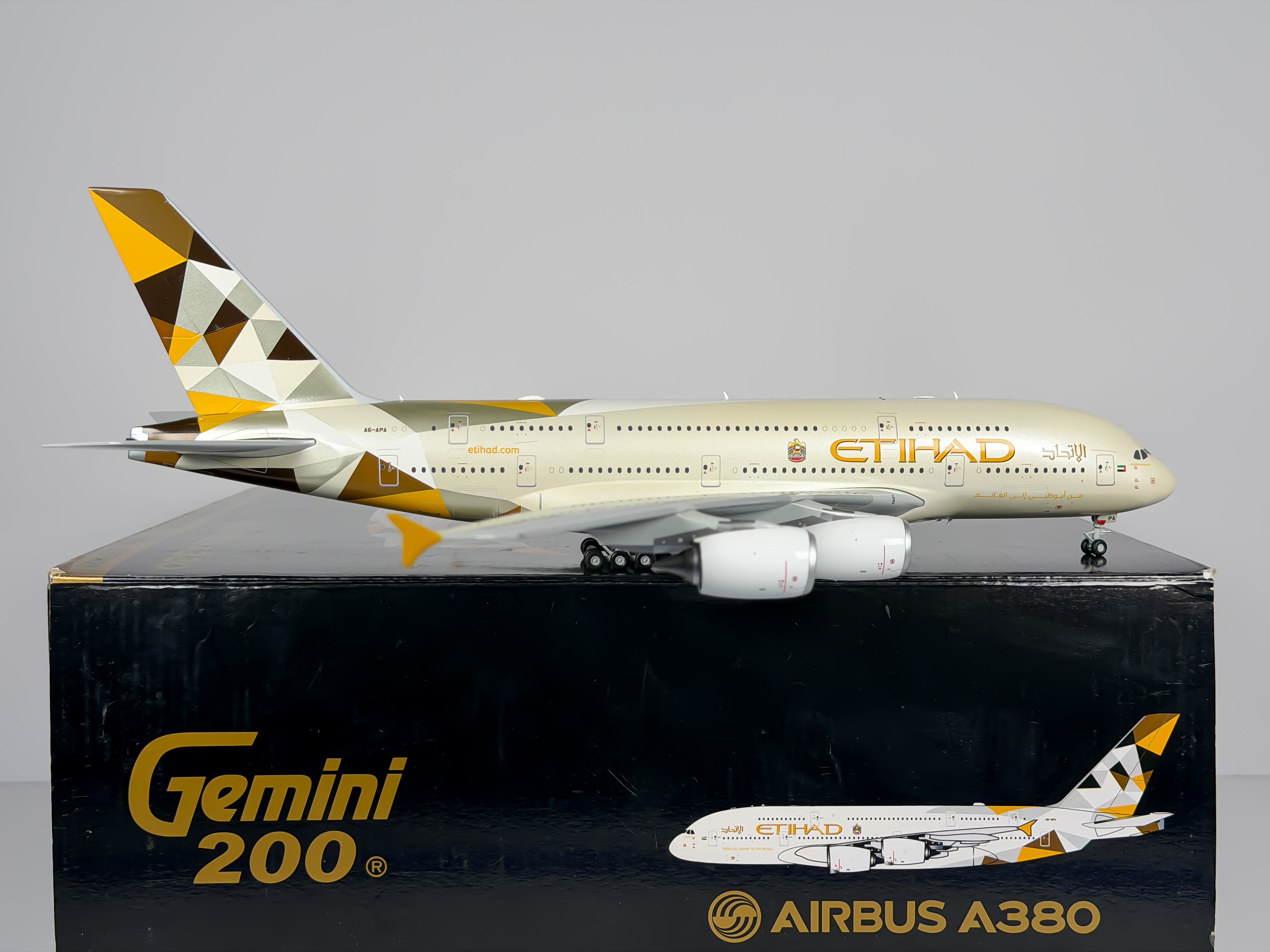 Etihad Airways Airbus A380-800 1:200 Gemini Jets A6-APA (G2ETD521)