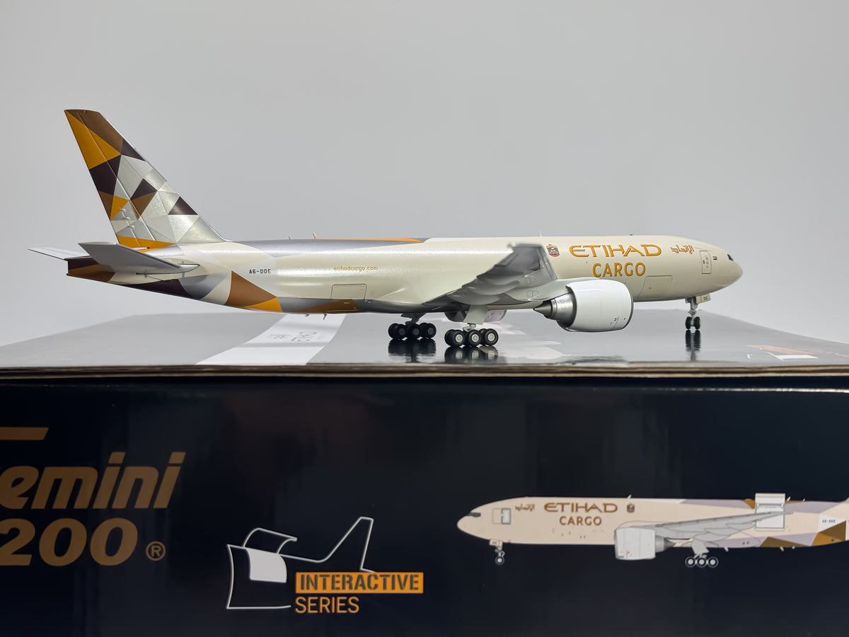 Etihad Cargo Boeing 777-200F 1:200 Gemini Jets A6-DDE (G2ETD955)
