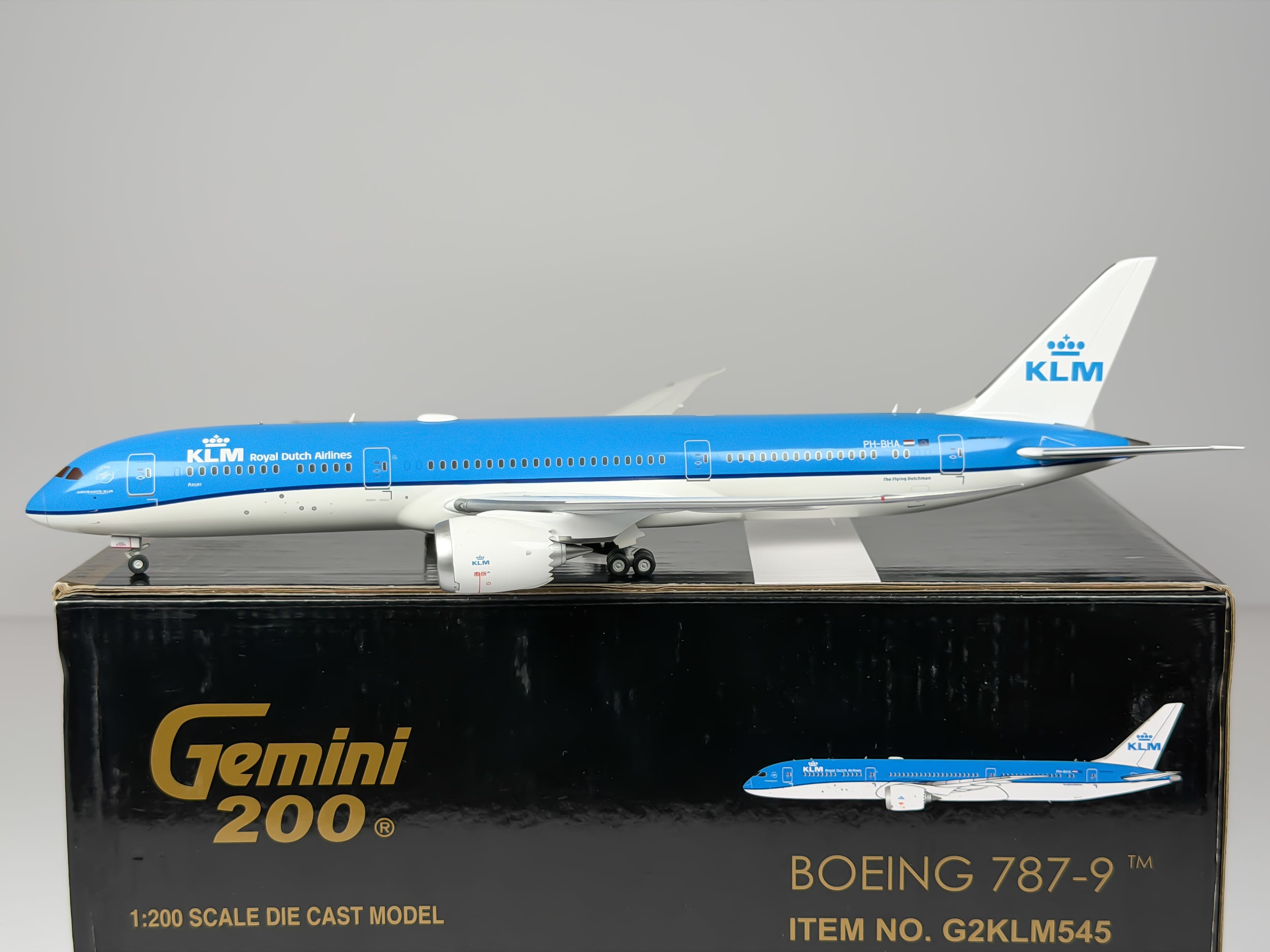 KLM Royal Dutch Airlines Boeing 787-9 1:200 Gemini Jets PH-BHA (G2KLM545)