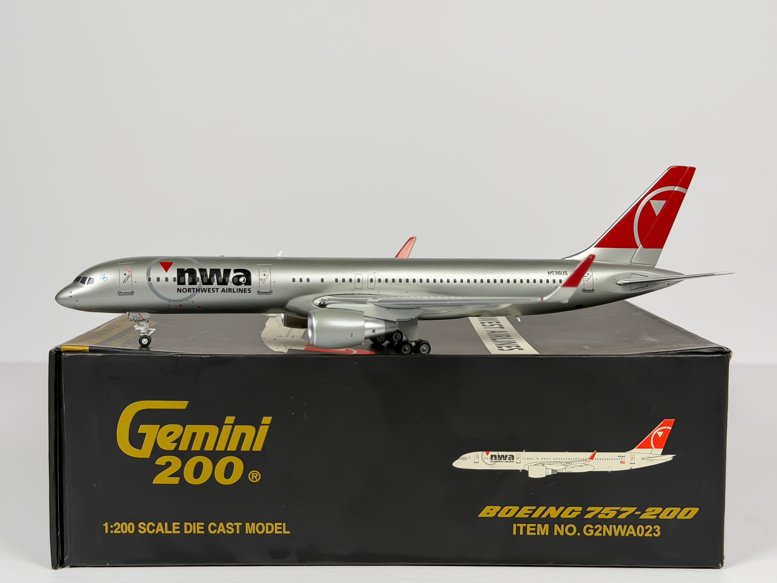 Northwest Airlines Boeing 757-200 1:200 Gemini Jets N536US (G2NWA023)