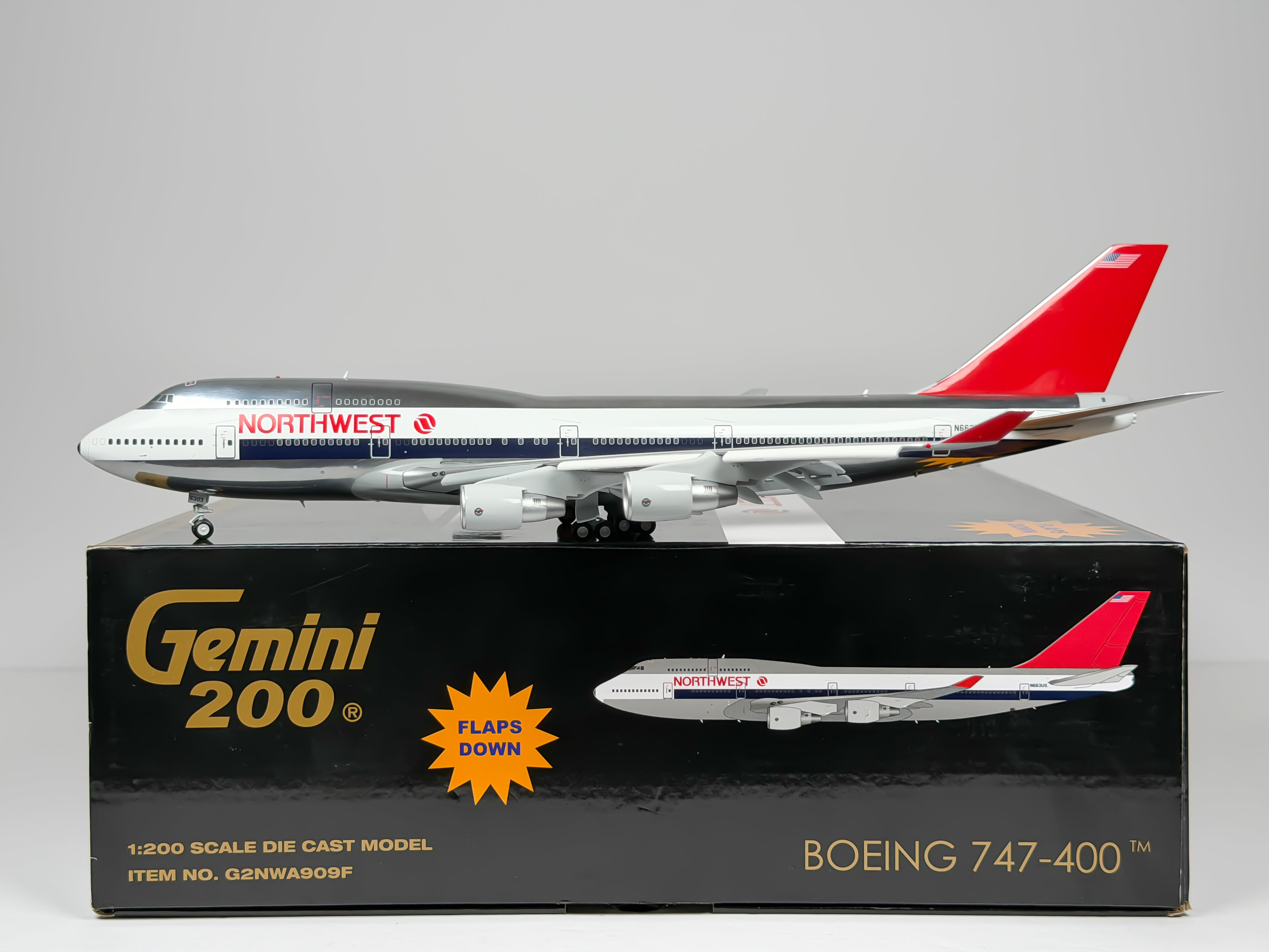 Northwest Airlines Boeing 747-400 1:200 Gemini Jets N663US (G2NWA909F) (Flaps Down Version)