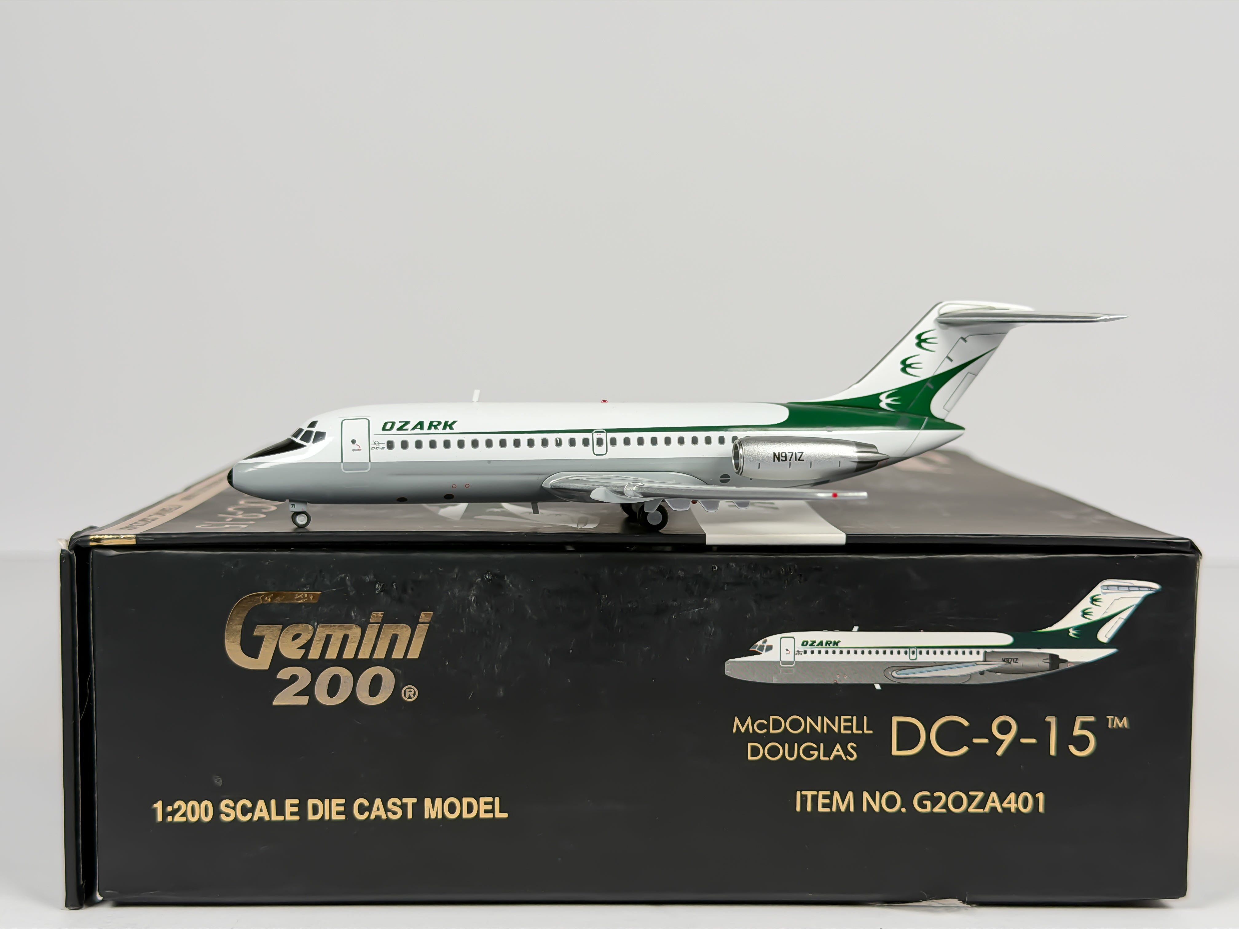 Ozark Airlines Douglas DC-9-10 1:200 Gemini Jets N971Z (G2OZA401)
